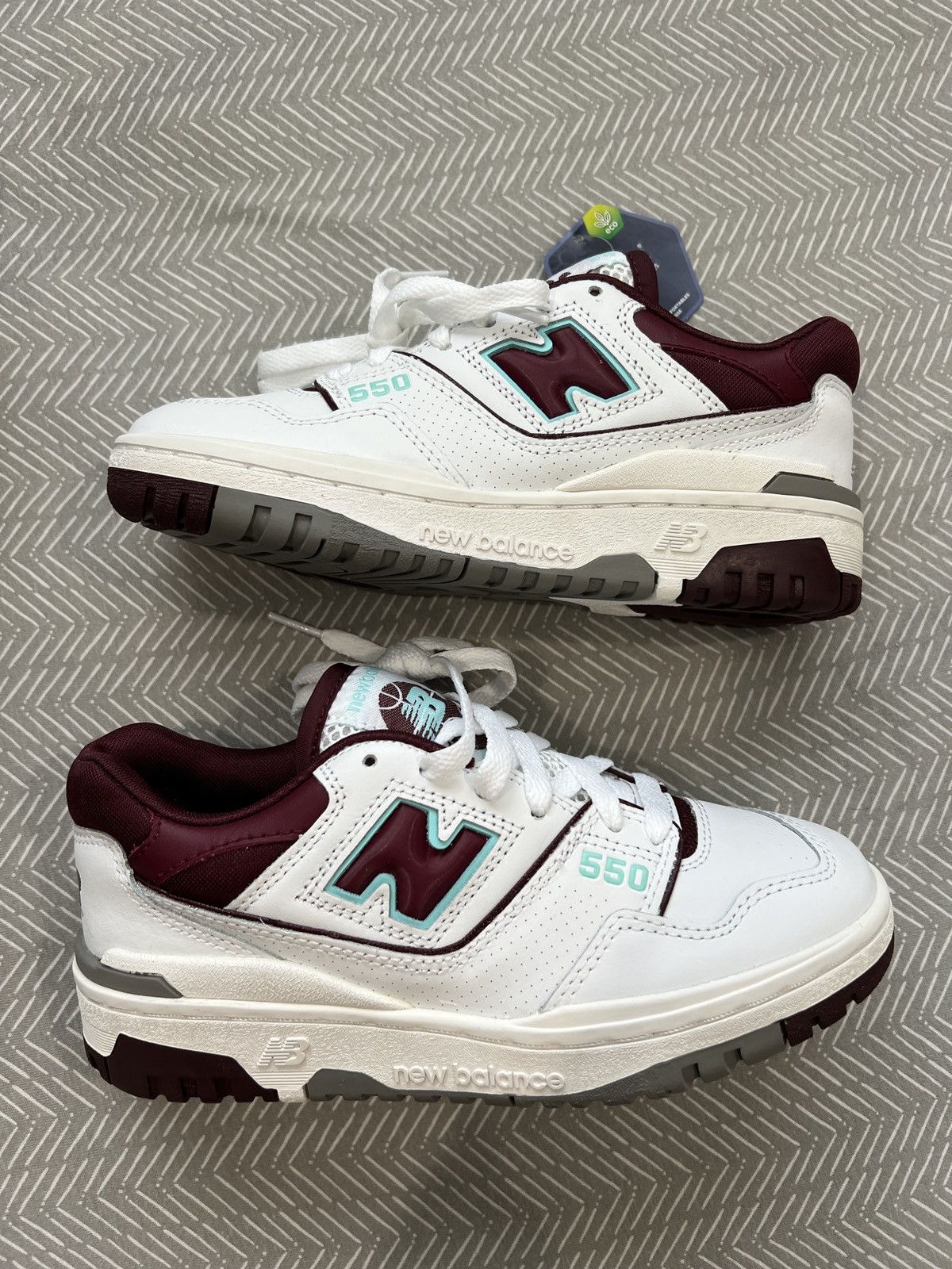 New Balance New Balance 550 Burgundy Turquoise/Cyan BB550WBG Size US 4 / IT 34 - 1 Thumbnail