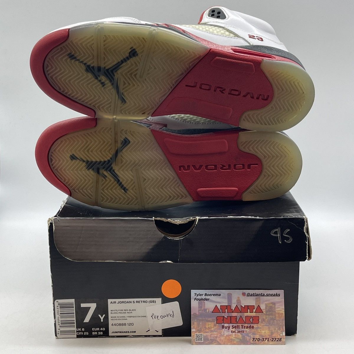 Jordan Brand Air Jordan 5 fire red black tongue Size US 7 / EU 40 - 7 Thumbnail