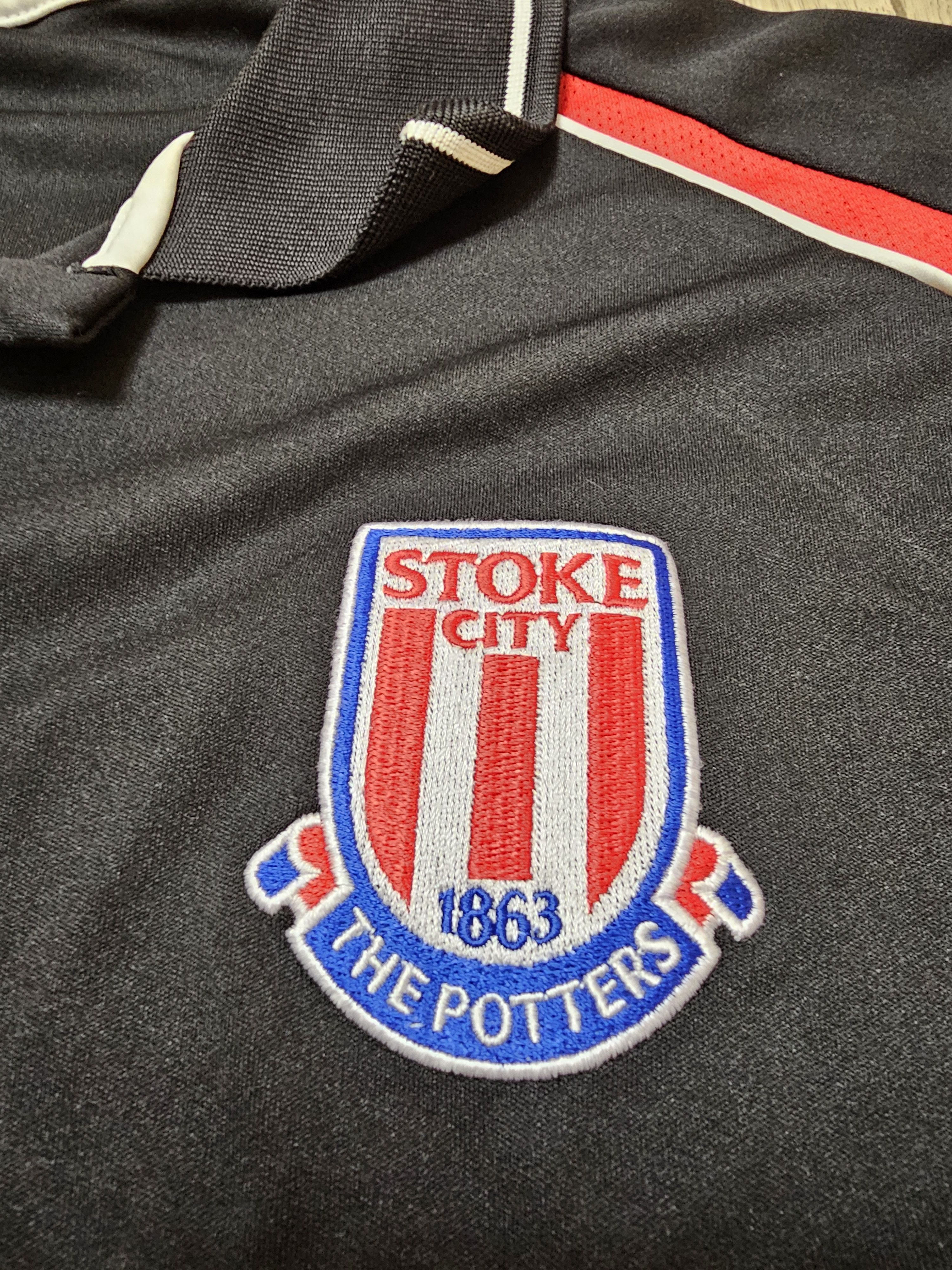 Vintage STOKE CITY 2009 2010 AWAY FOOTBALL SHIRT SOCCER JERSEY Size US L / EU 52-54 / 3 - 4 Thumbnail