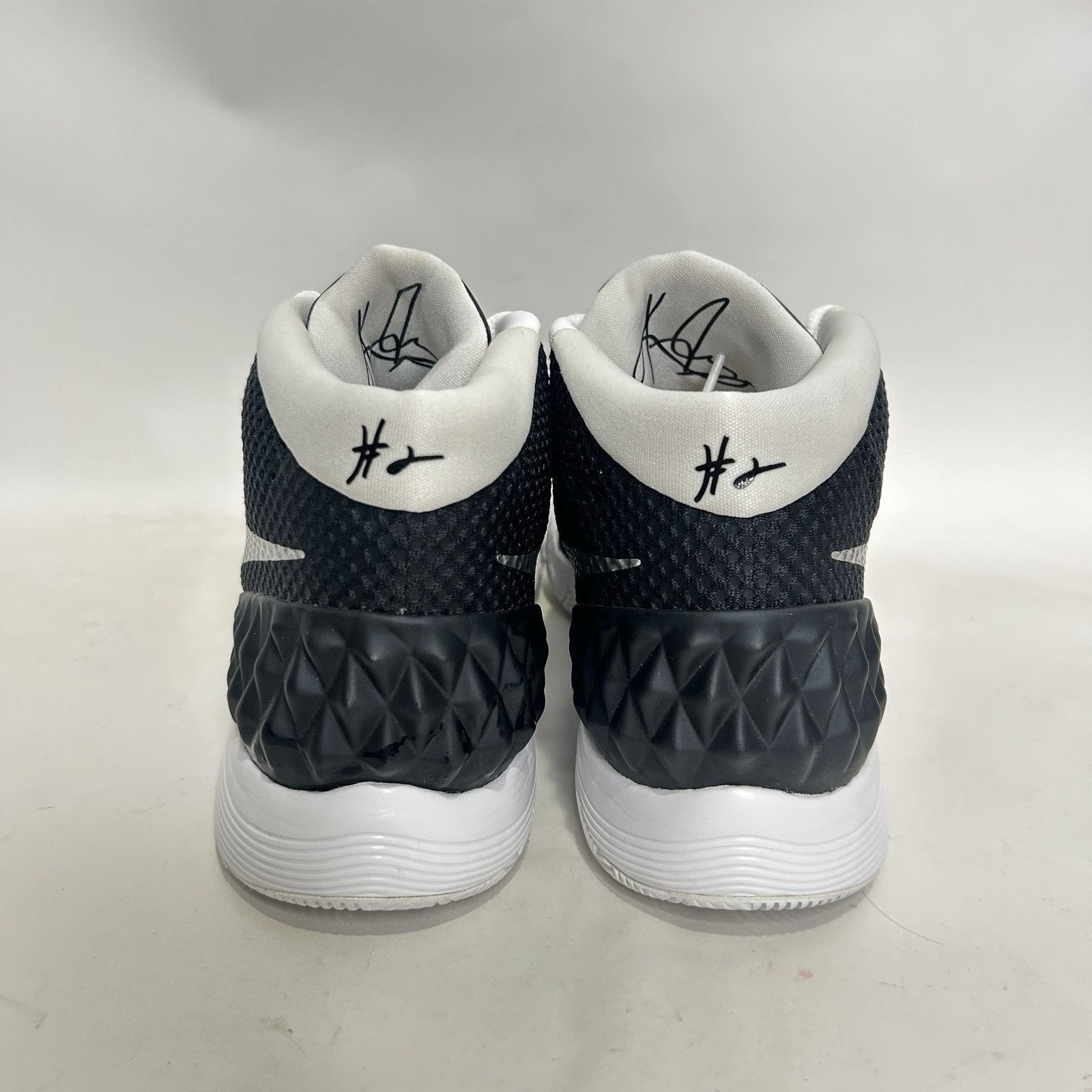 Nike Nike Kyrie Irving 1 Nike ID By You “Black White Silver” Size US 15 / EU 48 - 5 Thumbnail