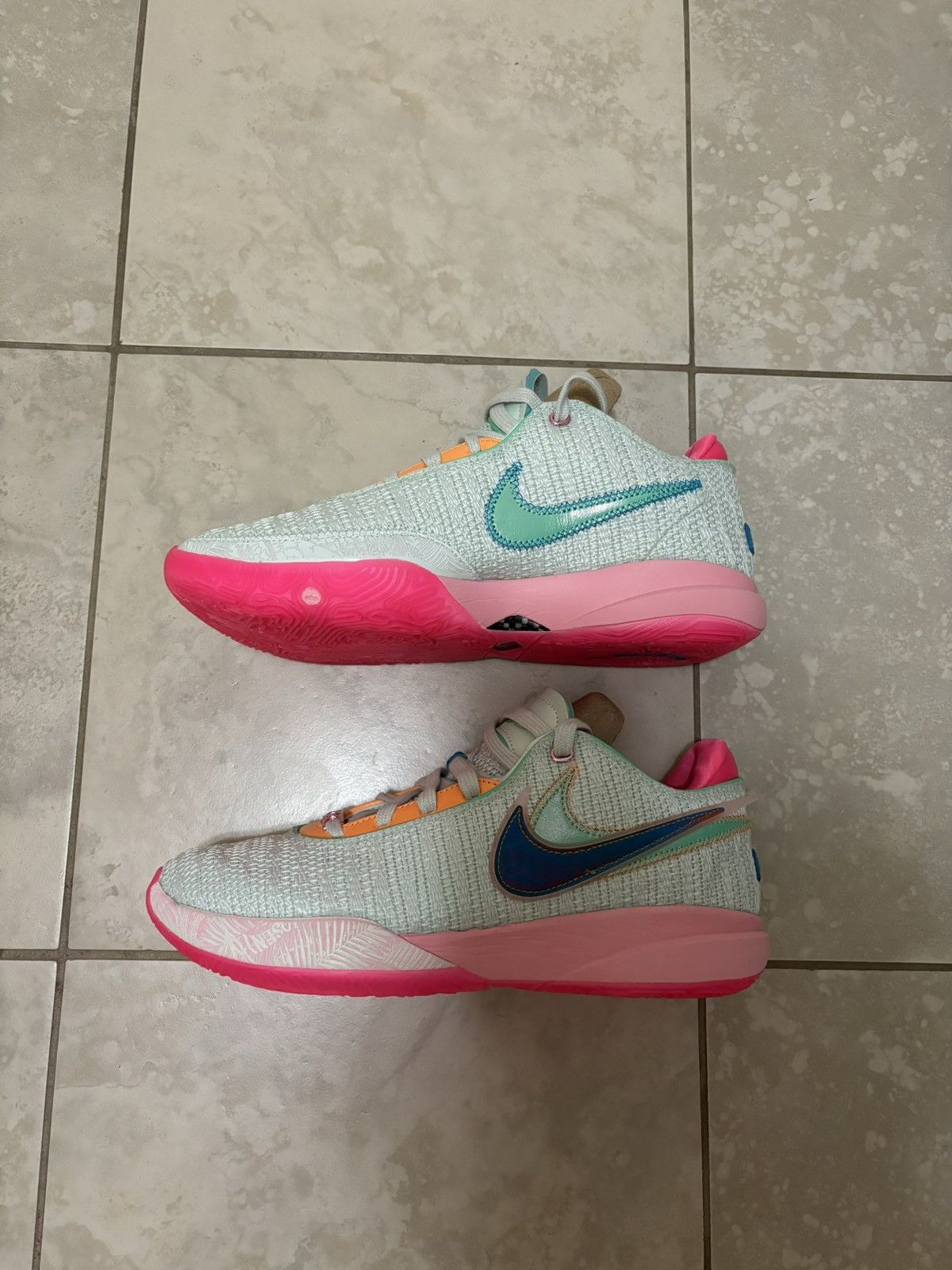 Nike Rare brand new Nike Lebron 20 Time Machine shoes Size 9 Size US 9 / EU 42 - 6 Thumbnail