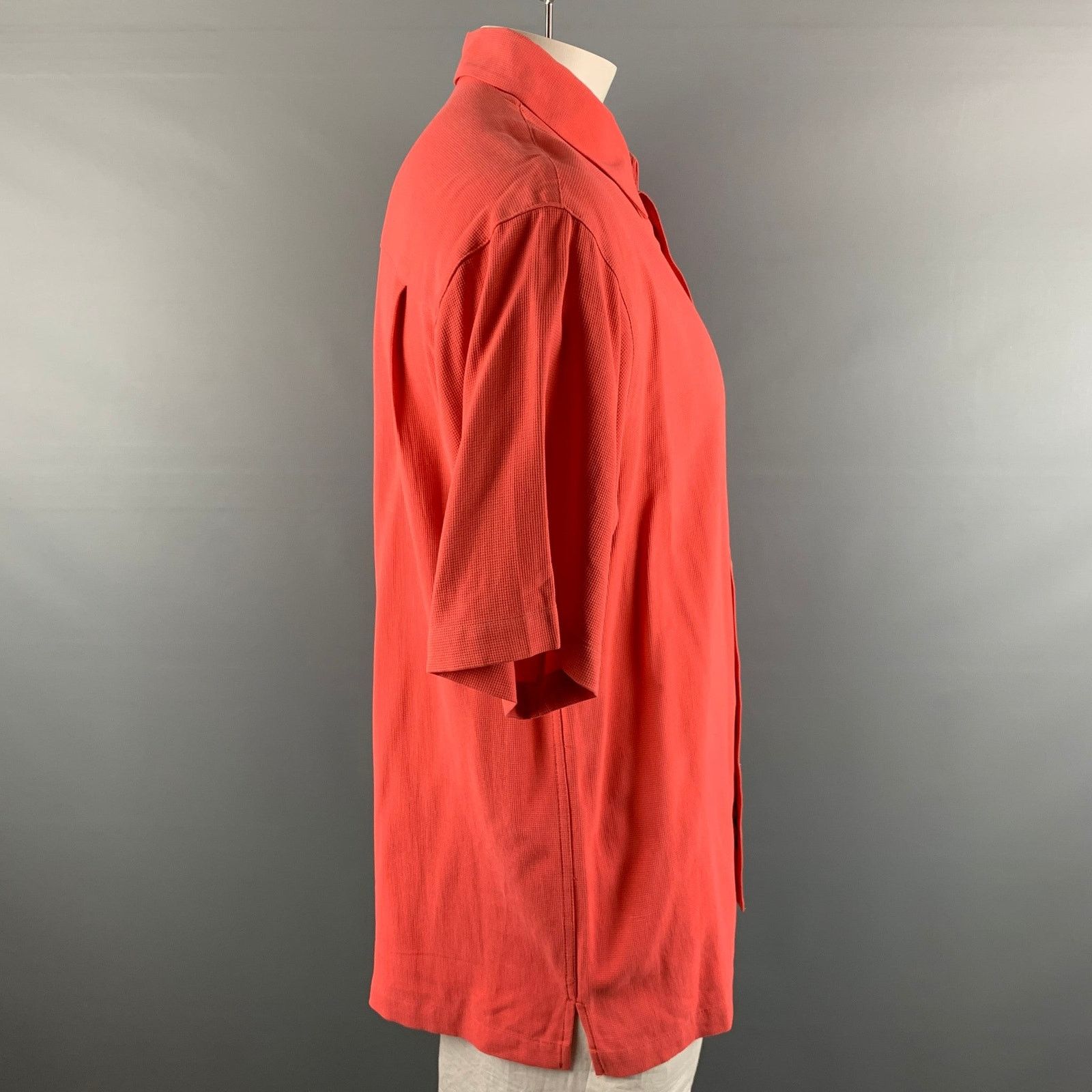 Neiman Marcus NEIMAN MARCUS Salmon Solid Silk Button Up Short Sleeve Shirt Size US XL / EU 56 / 4 - 2 Thumbnail