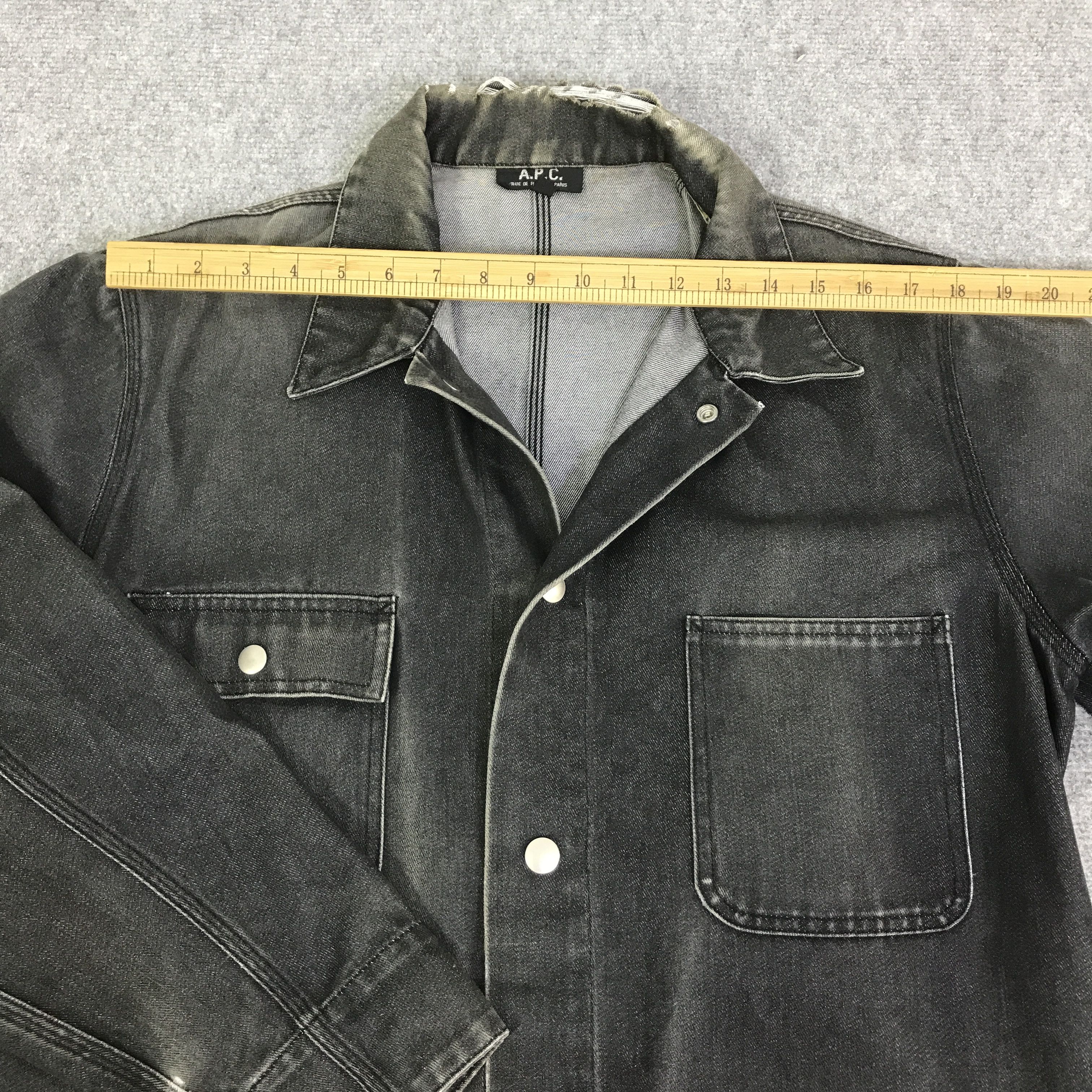 A.P.C. A.P.C DISTRESSED DENIM FADED CHORE JACKET Size US L / EU 52-54 / 3 - 5 Thumbnail