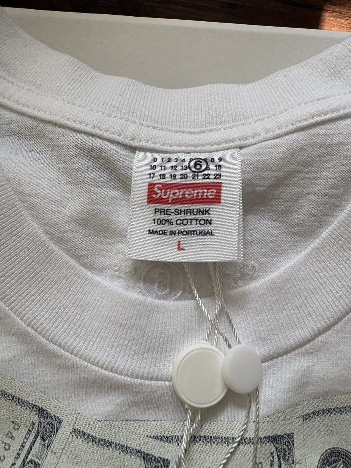 Maison Margiela × Supreme Mm6 supreme white s/s money top size L Size US L / EU 52-54 / 3 - 3 Thumbnail
