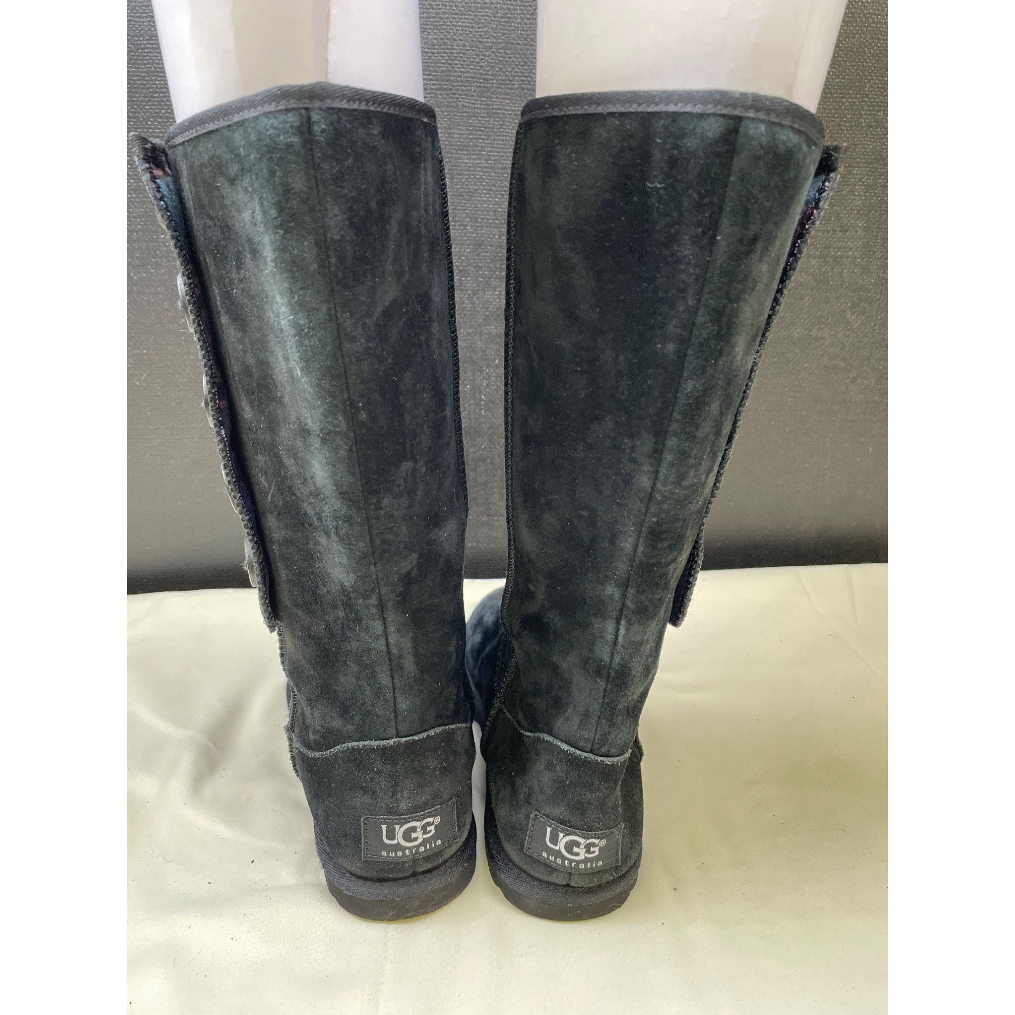 Ugg Ugg Women's Suede Button Side Boots / Shoes Size 5 SKU 5702 Size US 5 / IT 35 - 4 Thumbnail