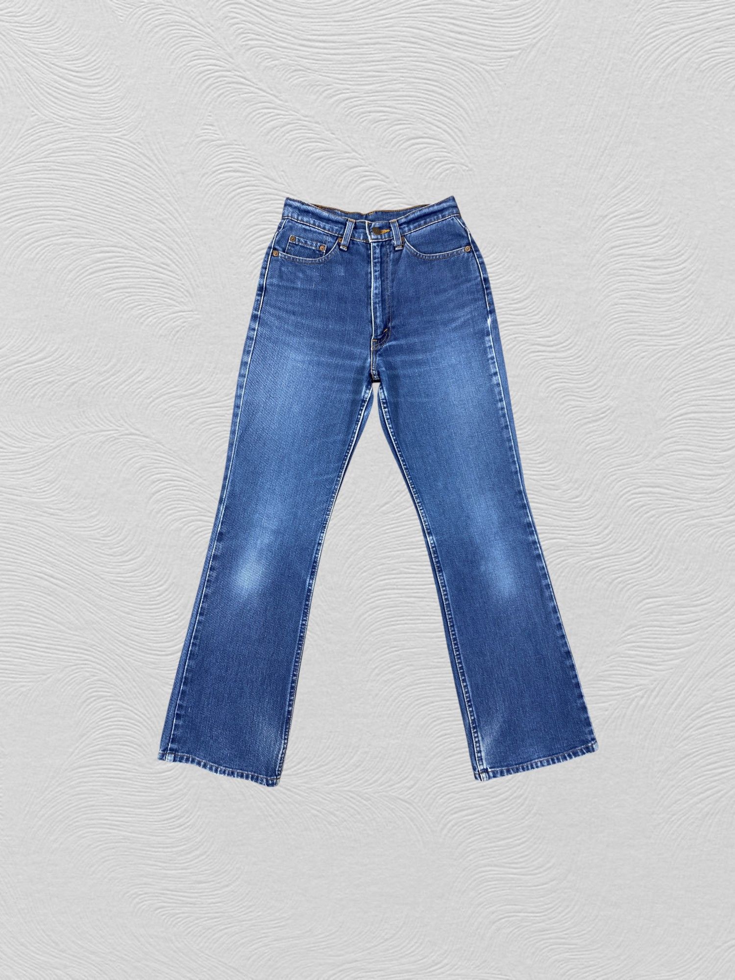Levi's W25 Blue Vintage Levi's Flared Jeans 25x28.5 Denim -JN942 Size US 26 / EU 42 - 1 Thumbnail