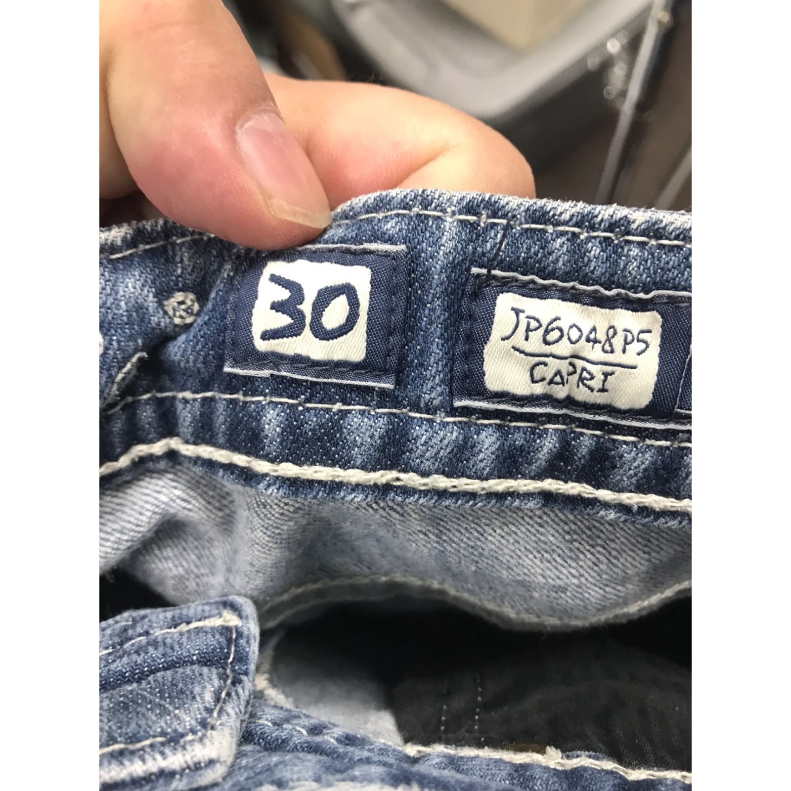Miss Me Miss Me Capri Jeans Women's 30 Medium Wash Denim JP6048P5 Jeans Capris 5-Pocket Slim Blue Autumn Womens Mens Size 30" / US 8 / IT 44 - 5 Thumbnail