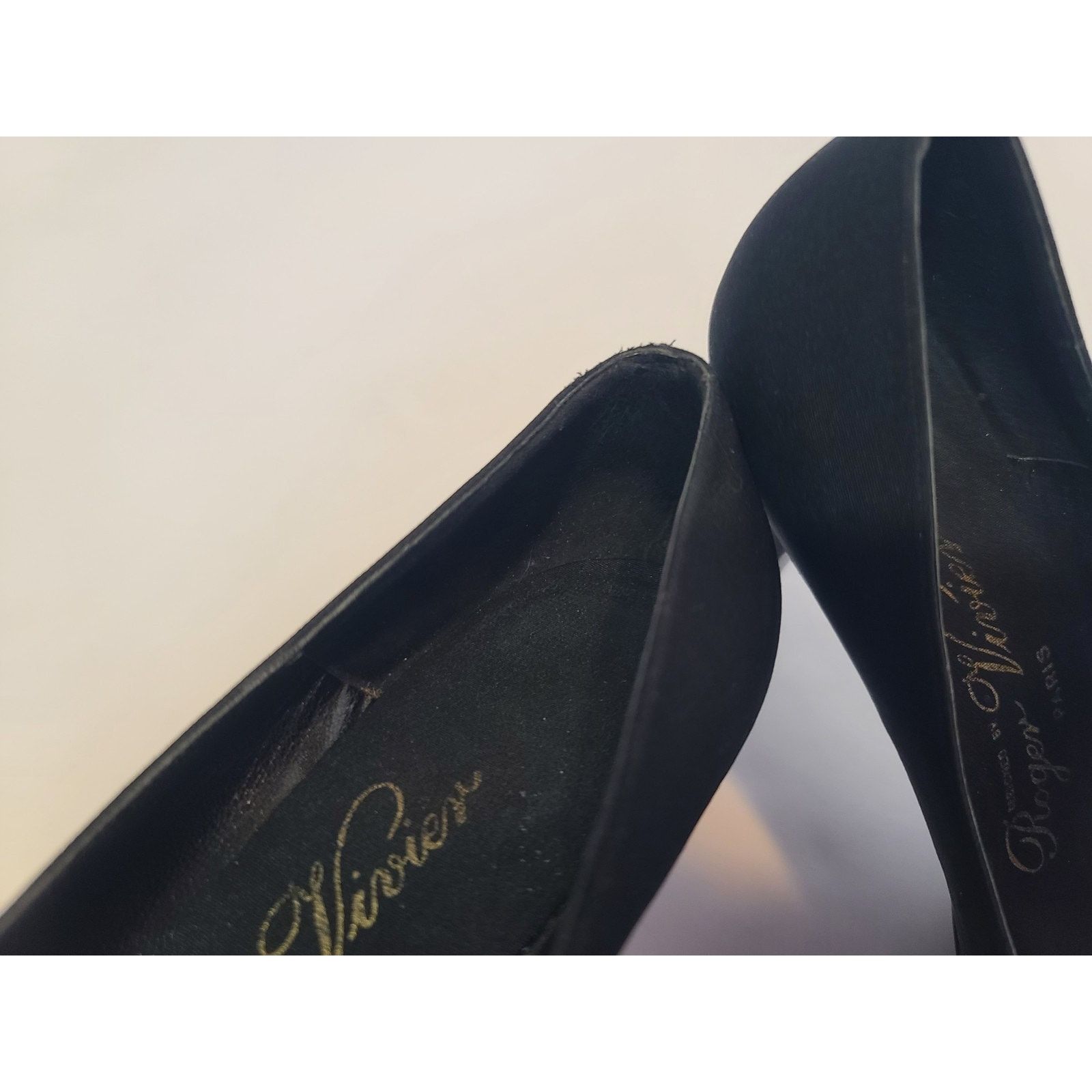 Roger Vivier Vintage Roger Vivier Womens Designer Black Toe Pumps US 6.5 Size US 6.5 / IT 36.5 - 9 Thumbnail
