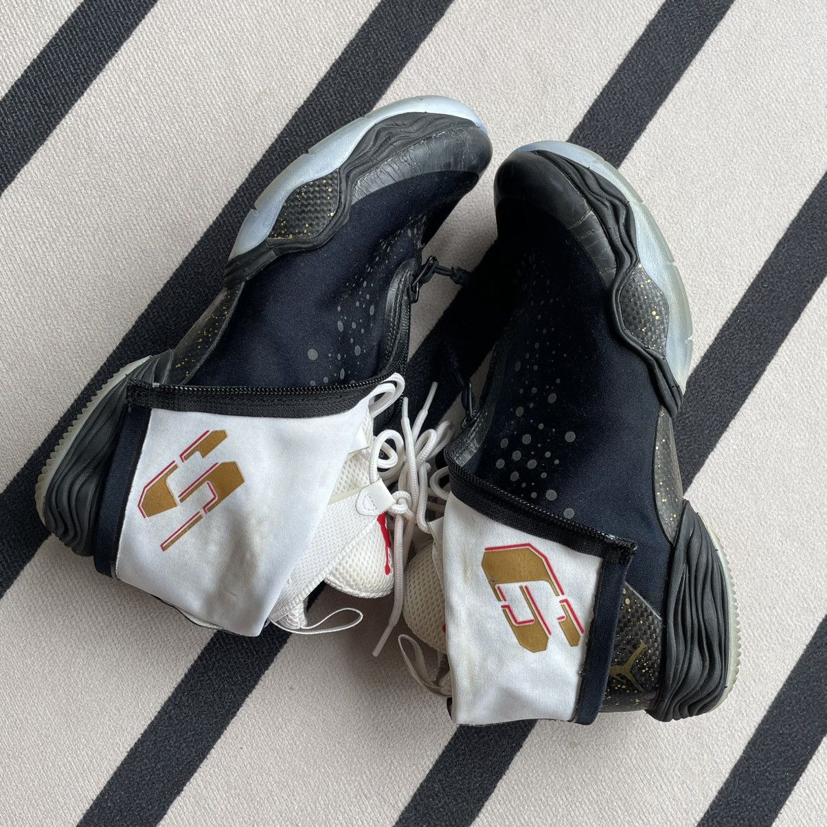 Jordan Brand Air Jordan XX8 Locked & Loaded Sneakers Size US 8.5 / EU 41-42 - 3 Thumbnail
