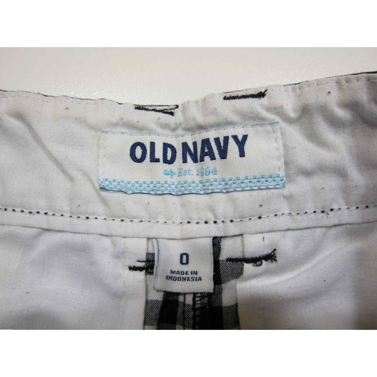 Old Navy Old Navy 100% Cotton Black White Plaid Casual Chino Shorts With Pockets Women 0 Size 30" / US 8 / IT 44 - 3 Thumbnail