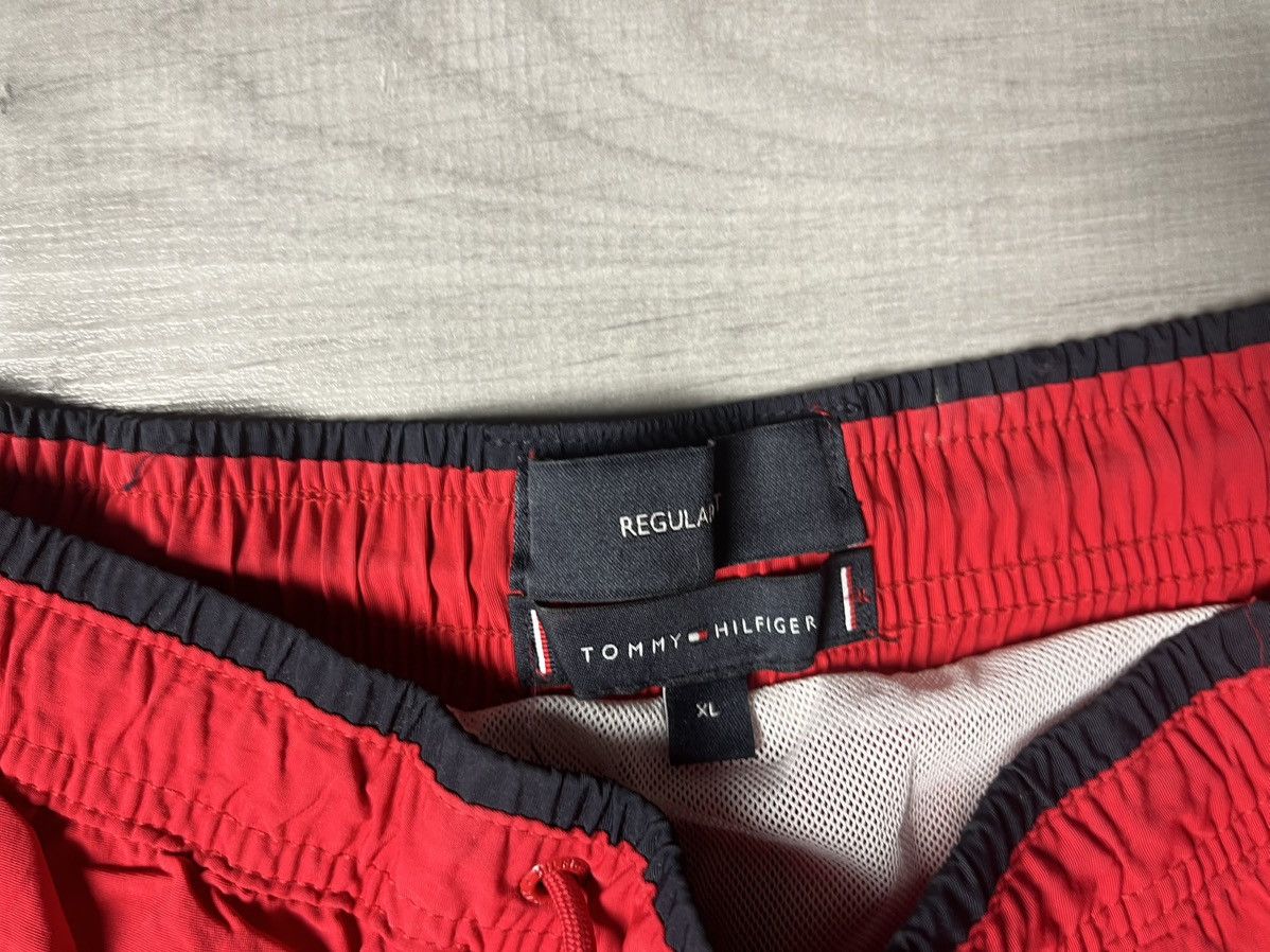 Tommy Hilfiger Tommy Hilfiger shorts swimmer size XLarge regular Size US 36 / EU 52 - 3 Thumbnail