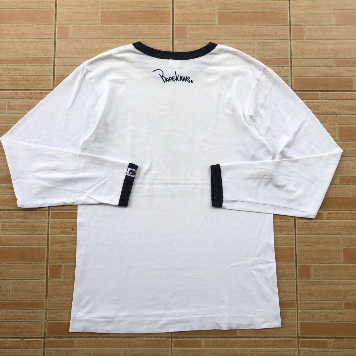 Bape × Kaws Bape x Kaws Bendy College Long Sleeve Tee Size US M / EU 48-50 / 2 - 3 Thumbnail
