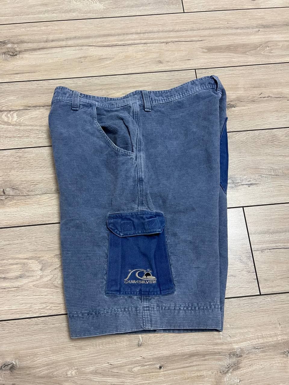 Quiksilver Quiksilver Vintage Corduroy Shorts Blue sz 36 Size US 36 / EU 52 - 1 Thumbnail