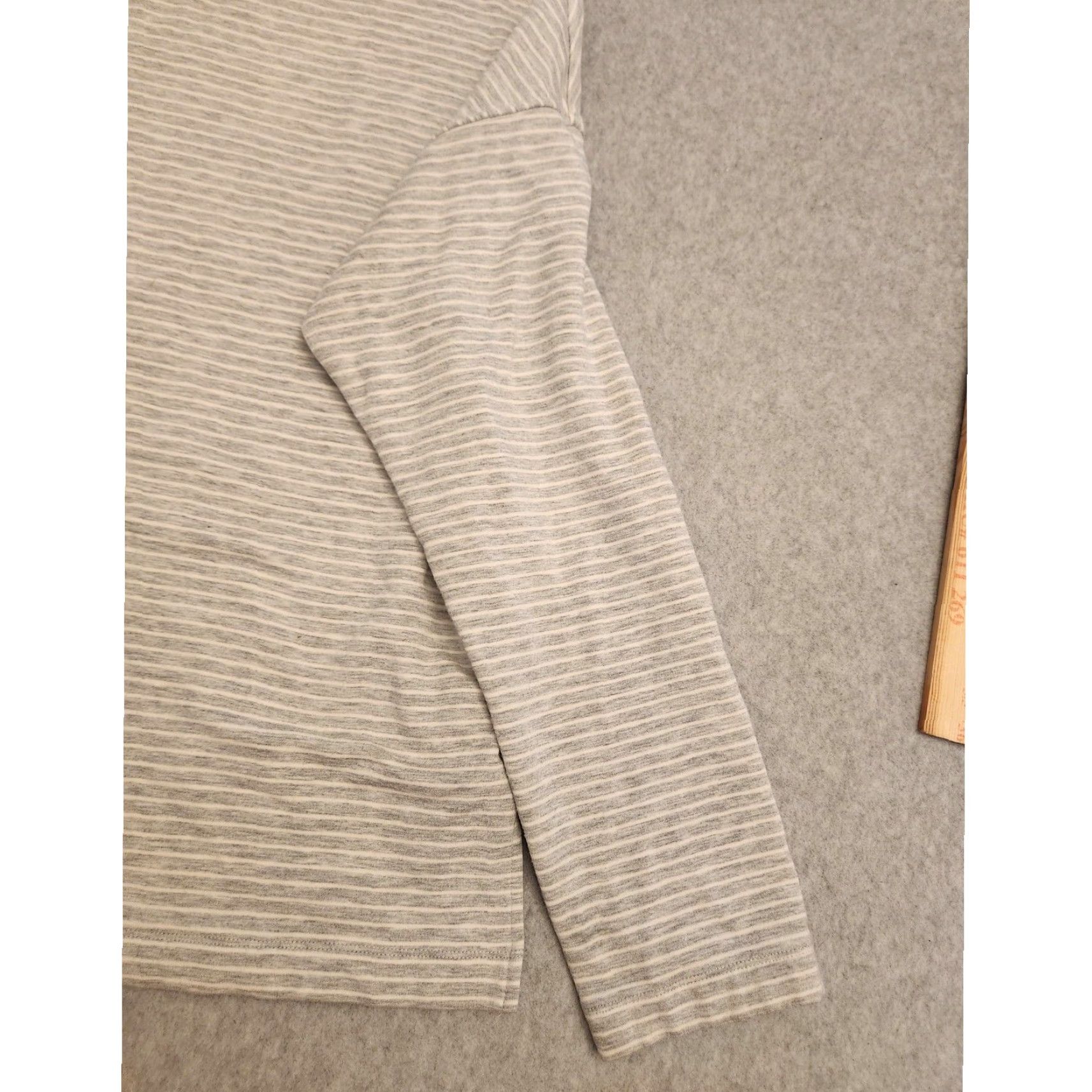 Vineyard Vines Vineyard Vines Sweater Womens Medium Gray Striped Crewneck Pullover Knit Lightweight All Seasons Crew Neck Long Sleeve Womens Medium Size M / US 6-8 / IT 42-44 - 5 Thumbnail