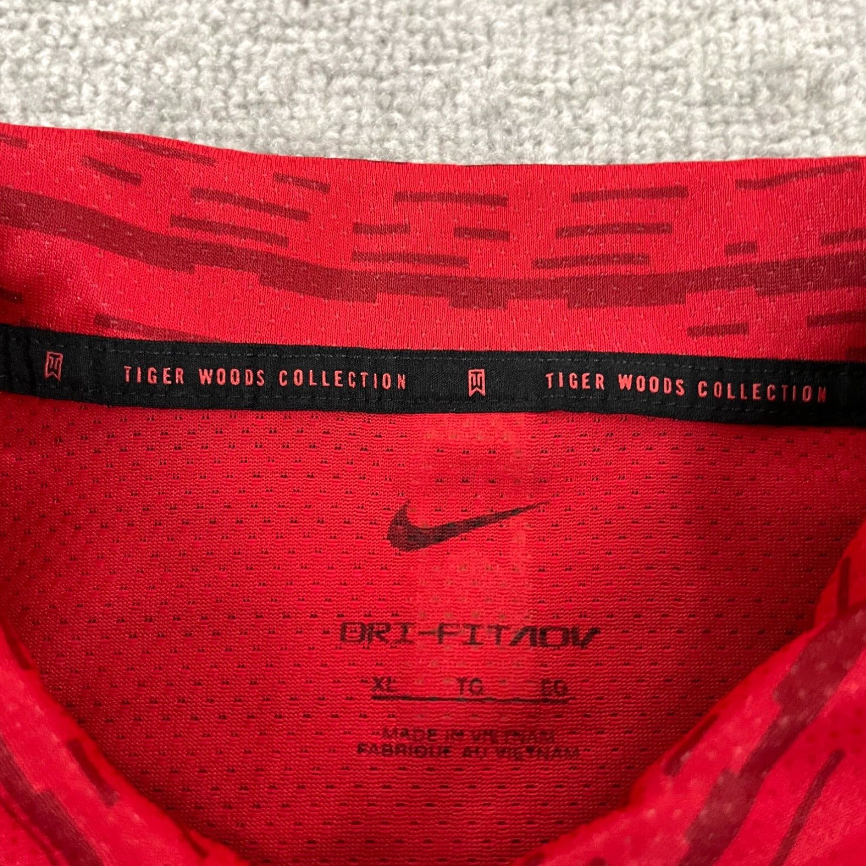 Nike Nike Tiger Woods Polo Mens XL Red Snap Collar Queenstown Harbor Dri-Fit ADV TW Size US XL / EU 56 / 4 - 5 Thumbnail