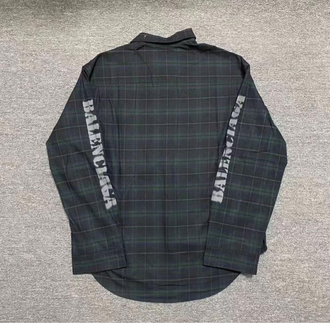 Balenciaga o1w1db11225 L/S Large Fit Shirt in Multicolor Size US S / EU 44-46 / 1 - 2 Thumbnail
