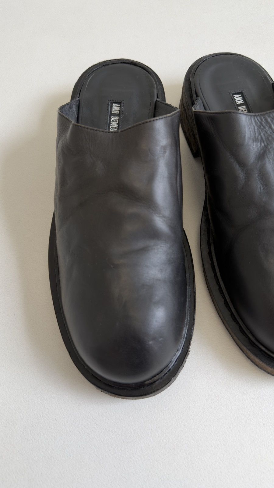 Ann Demeulemeester Early 2010s Black ‘Distressed Leather’ Mules Size US 8 / IT 38 - 5 Thumbnail