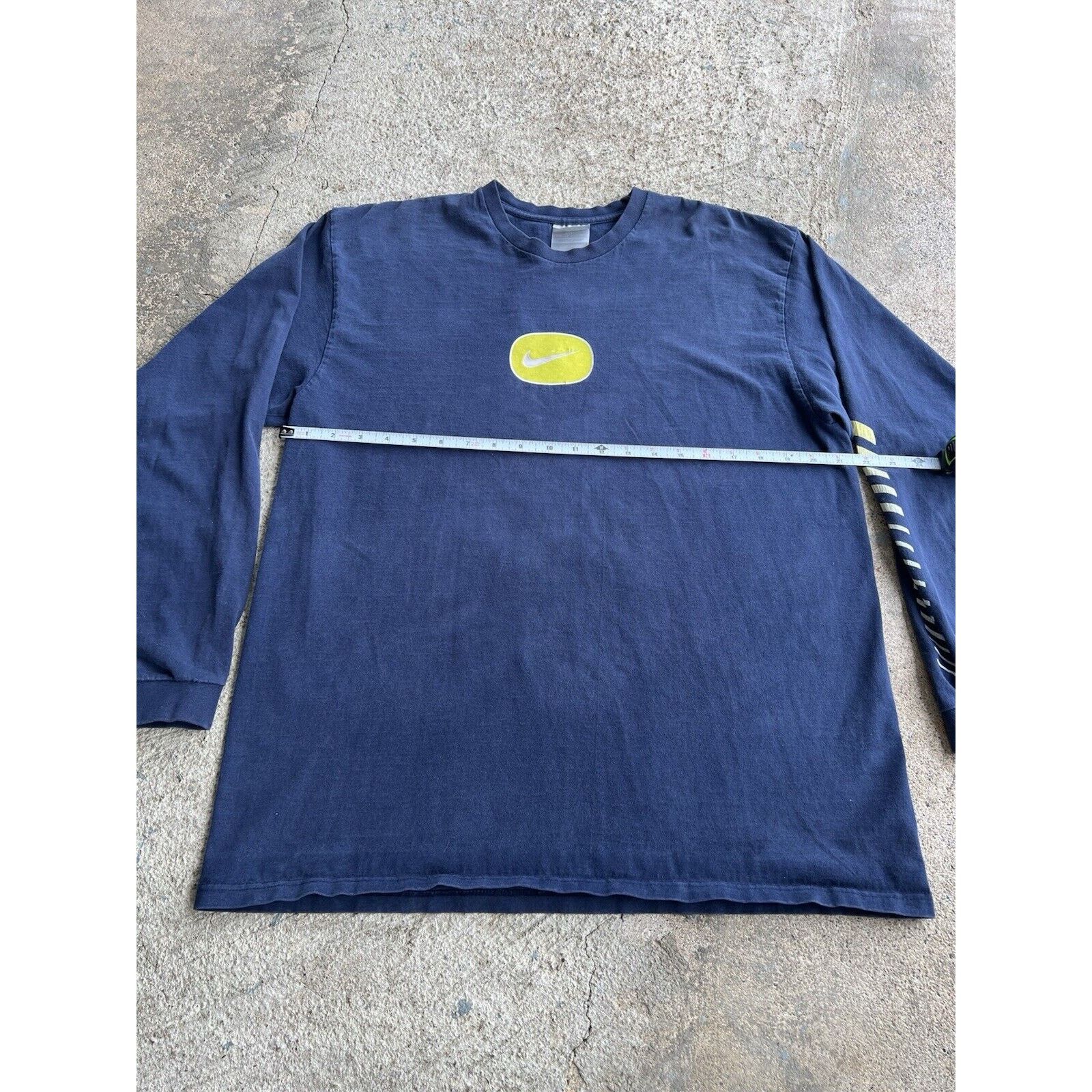 Nike Vintage Y2K Nike Center Check Longsleeve Shirt Large Faded Size US L / EU 52-54 / 3 - 9 Thumbnail