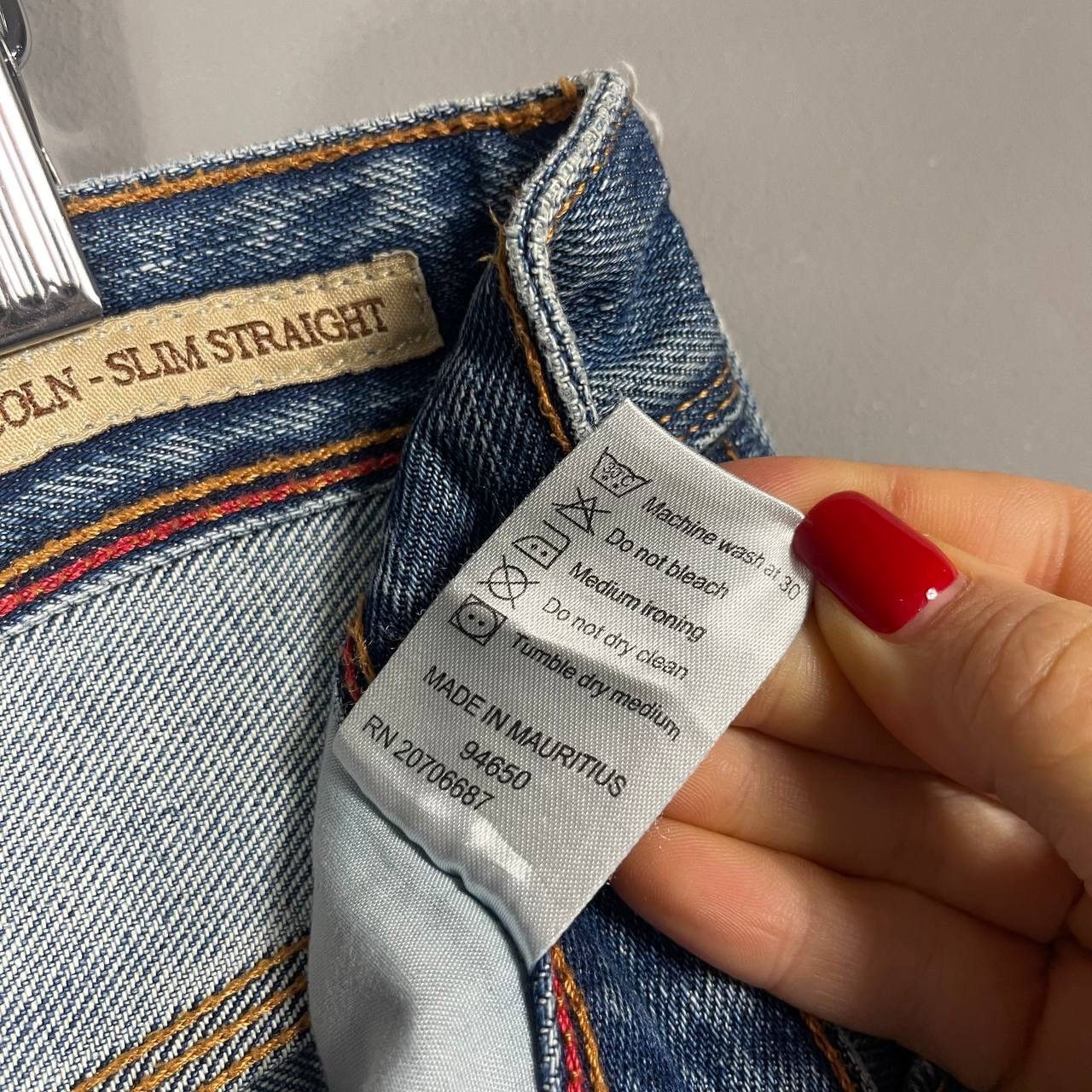 Guess × Vintage Guess Premium Lincoln Distressed Patchwork Jeans - Size 33 Size US 33 - 7 Thumbnail