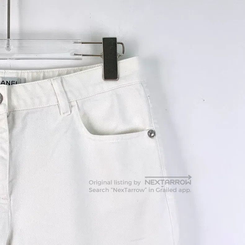 Chanel Chanel White sequin stitched cotton casual five-point trou Size 25" / US 0 / IT 36 - 3 Thumbnail