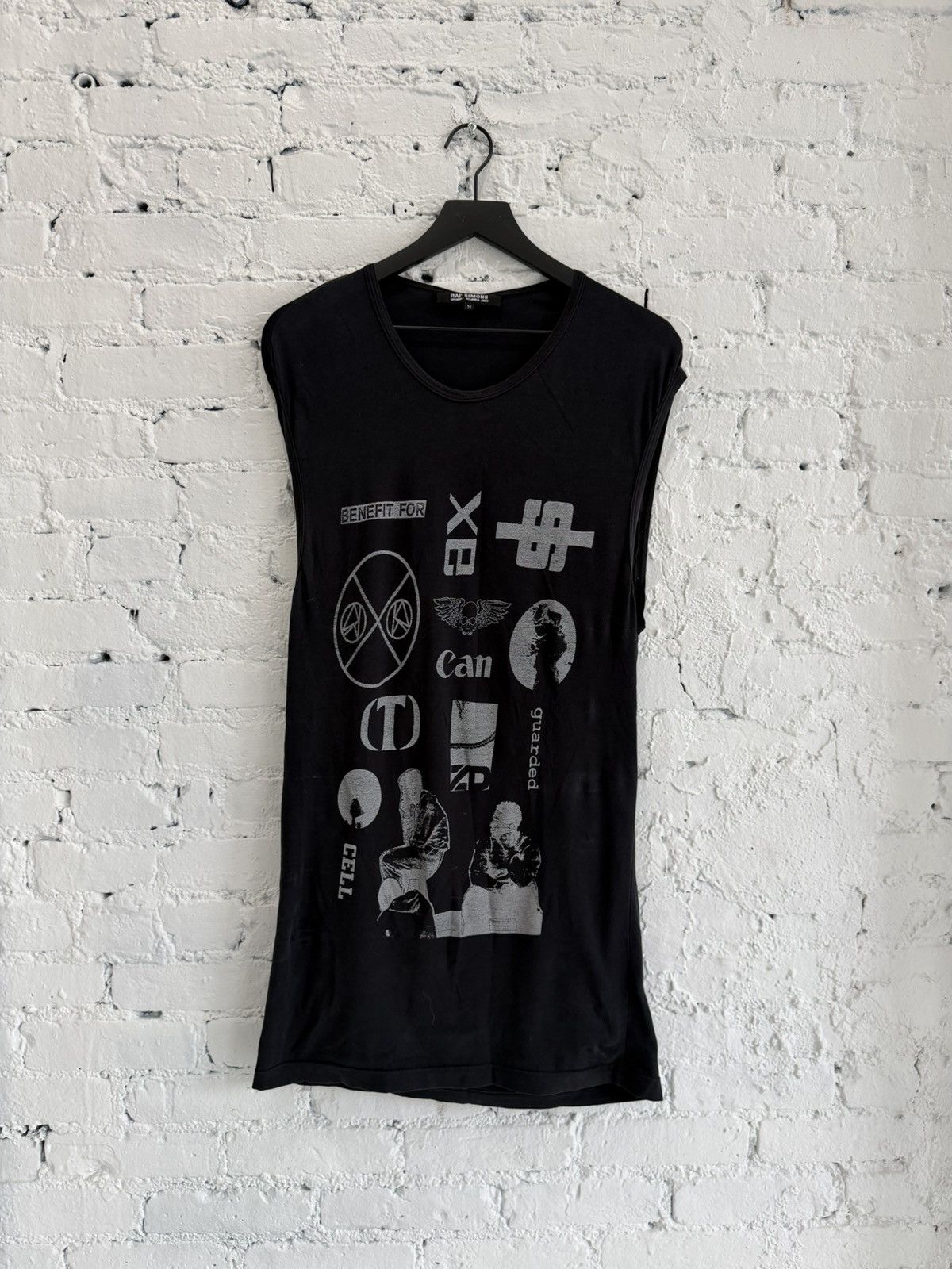 Raf Simons S/S 2003 RAF SIMONS ‘CONSUMED’ TANK TOP Size US M / EU 48-50 / 2 - 1 Thumbnail