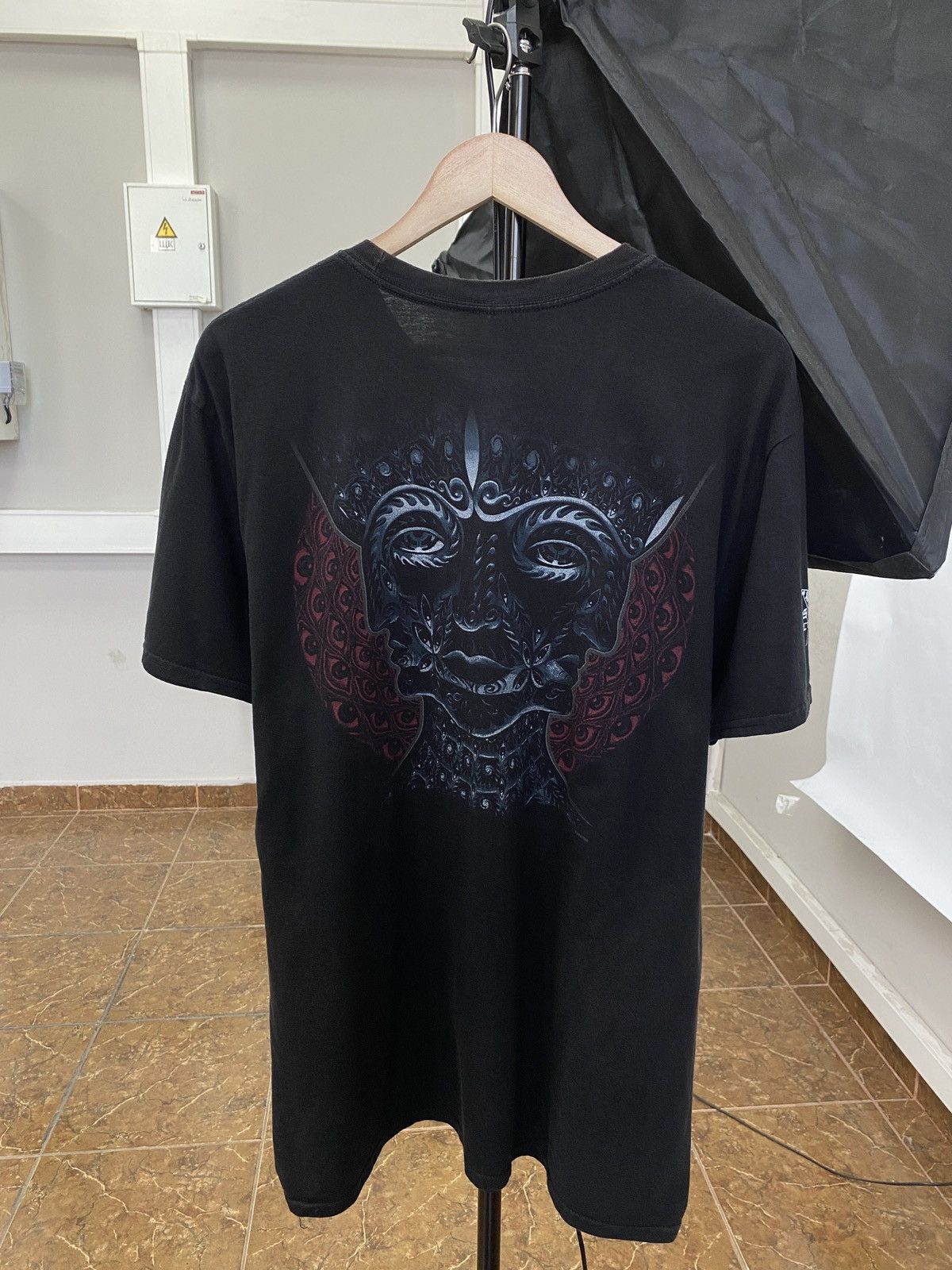 Band Tees Tool Los Angeles California 2019 T-Shirt Rare Retro Hype Y2K Size US L / EU 52-54 / 3 - 2 Thumbnail