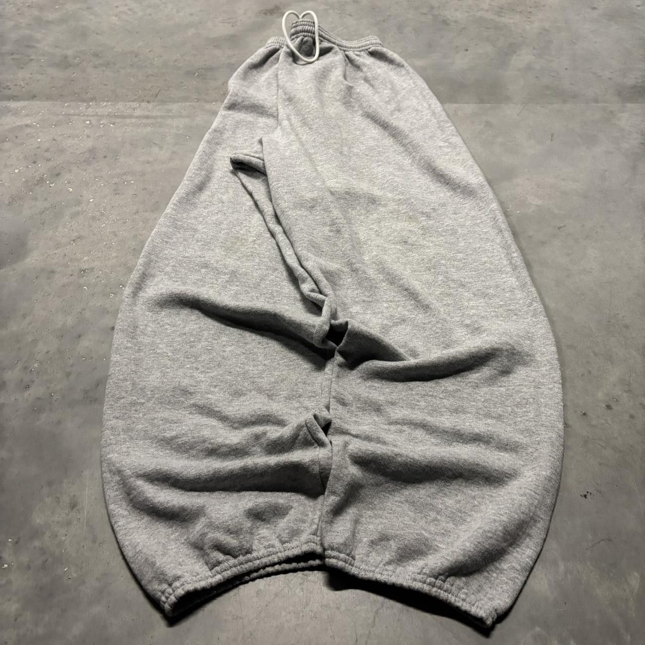 Japanese Brand × Vintage Crazy Vintage Y2K/2000s Light Grey Skater Essential Sweatpants! Size US 30 / EU 46 - 3 Thumbnail