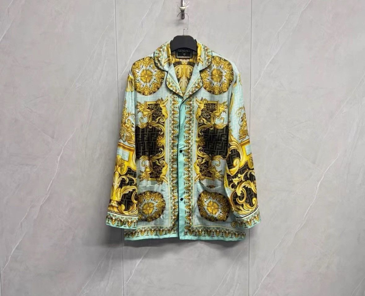 Versace Versace Mulberry silk shirt Size US S / EU 44-46 / 1 - 1 Thumbnail