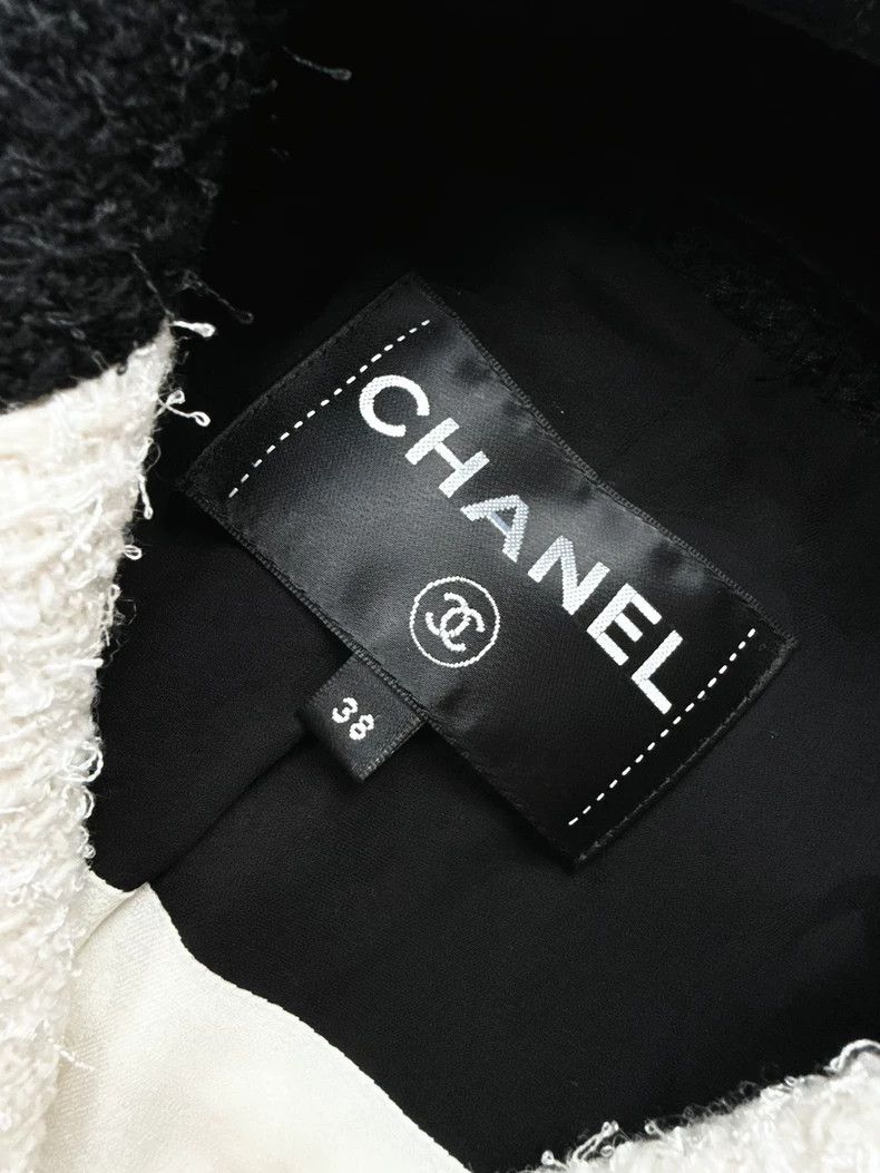 Chanel Chanel 20A Kangpeng Street black and white color-blocked d Size XS / US 0-2 / IT 36-38 - 5 Thumbnail