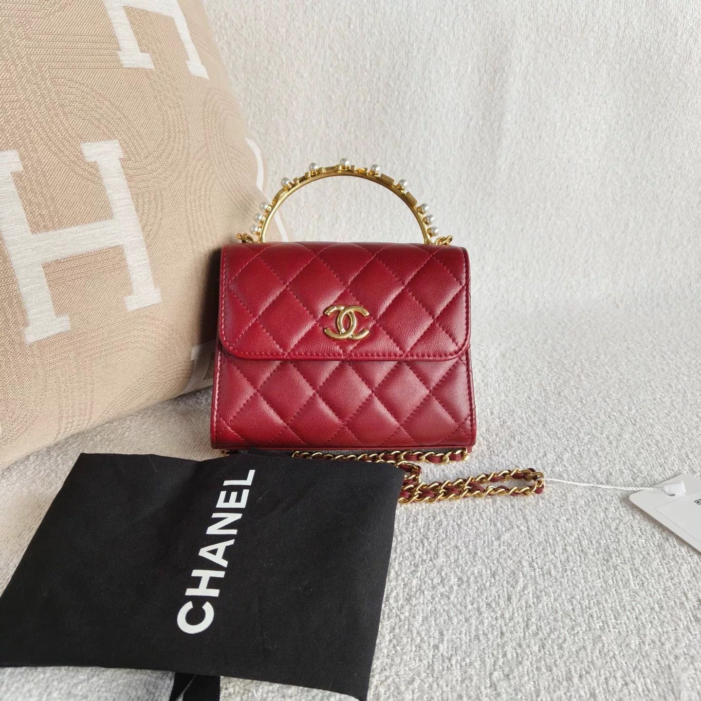 Chanel Pre-loved Bag Very good condition Size ONE SIZE - 1 Thumbnail