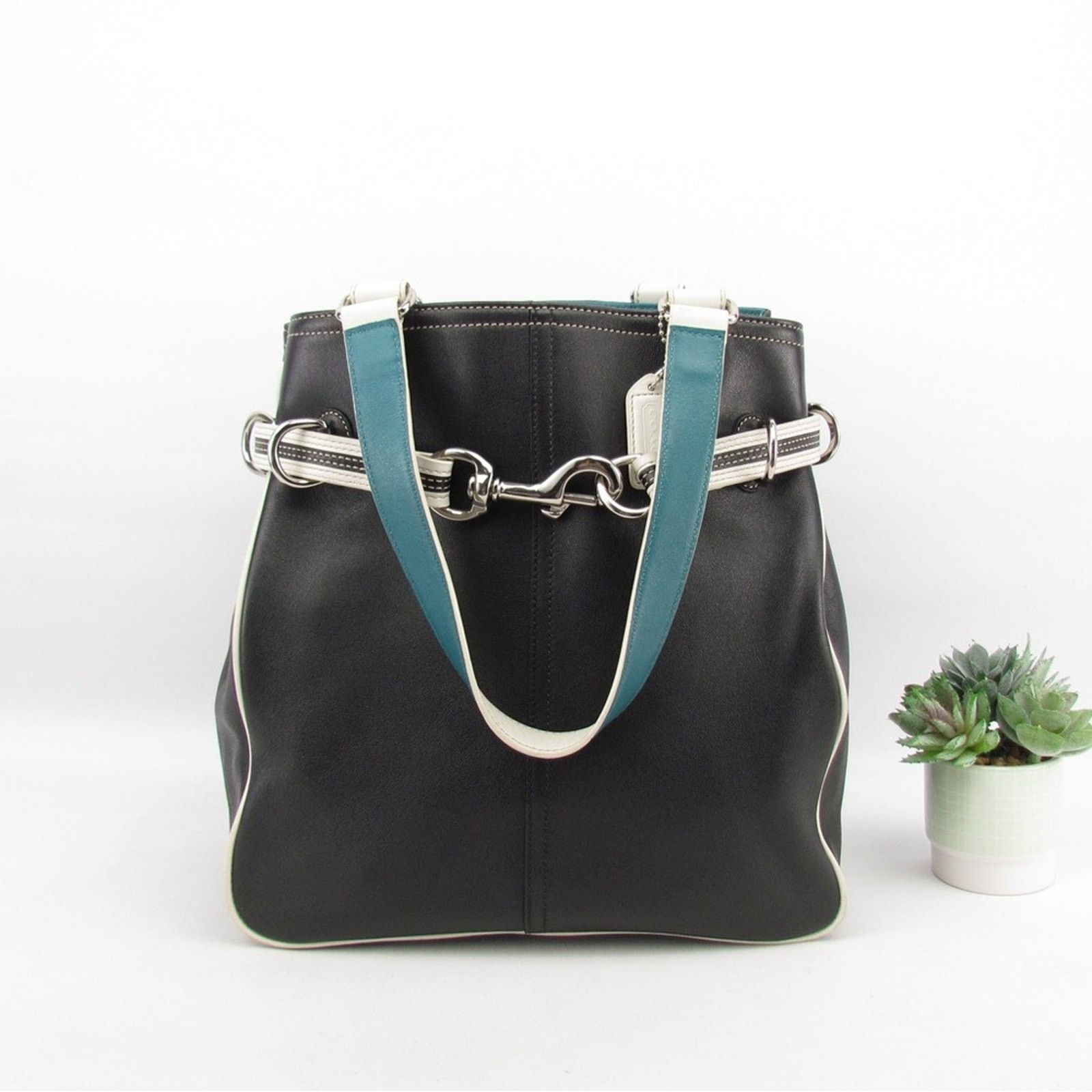 Coach Authentic Coach Black White Leather Shoulder Bag Size ONE SIZE - 1 Thumbnail