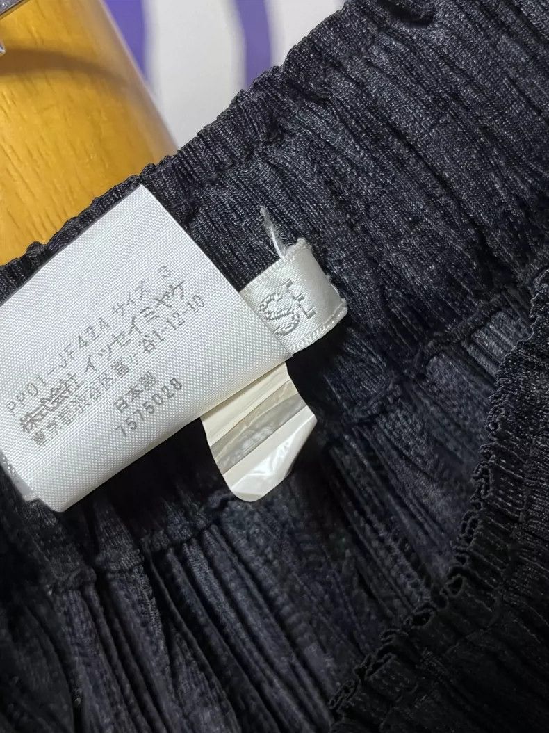Issey Miyake Issey Miyake size:3 Black pleated trousers Size 22" - 4 Thumbnail