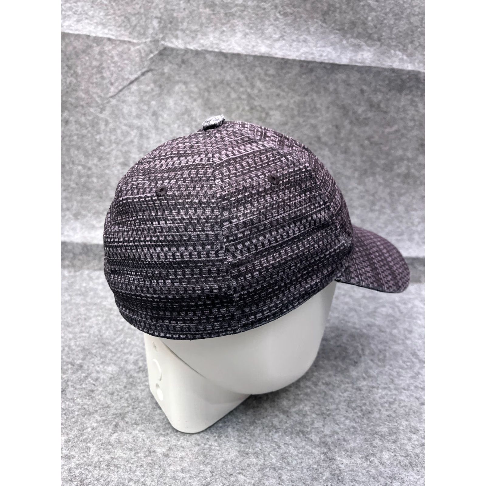 Adidas Adidas Hat Cap Fitted Adult Medium Purple Gray Stripe A-Flex Polyester Golf Hat/Cap Mens M Gray Stripe A-Flex Breathable Lightweight Golf Hat Size ONE SIZE - 7 Thumbnail
