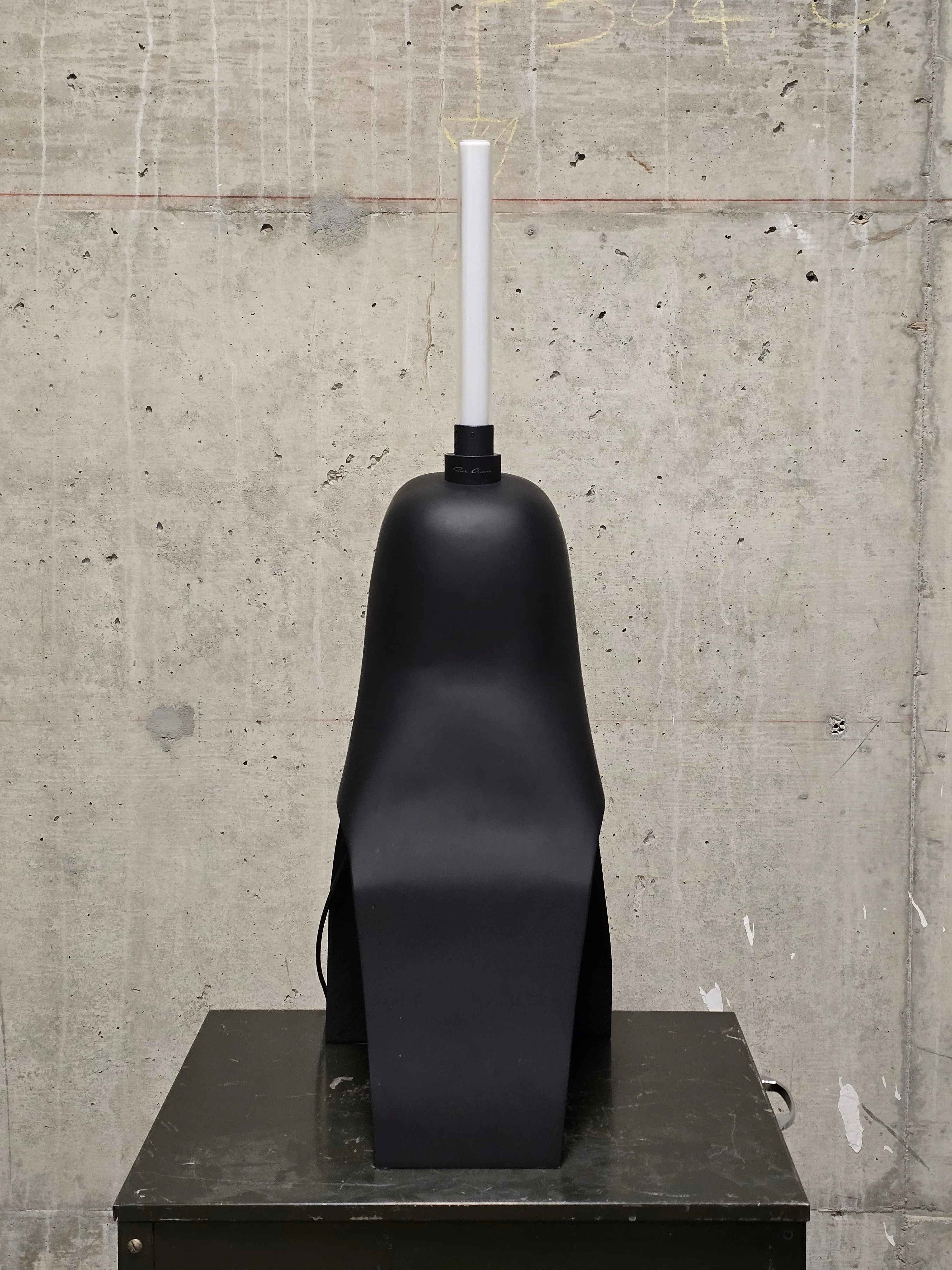 Rick Owens Rick Owens AW22 "STROBE" Black 'HEDJET' Lamp Helmet Size ONE SIZE - 8 Thumbnail