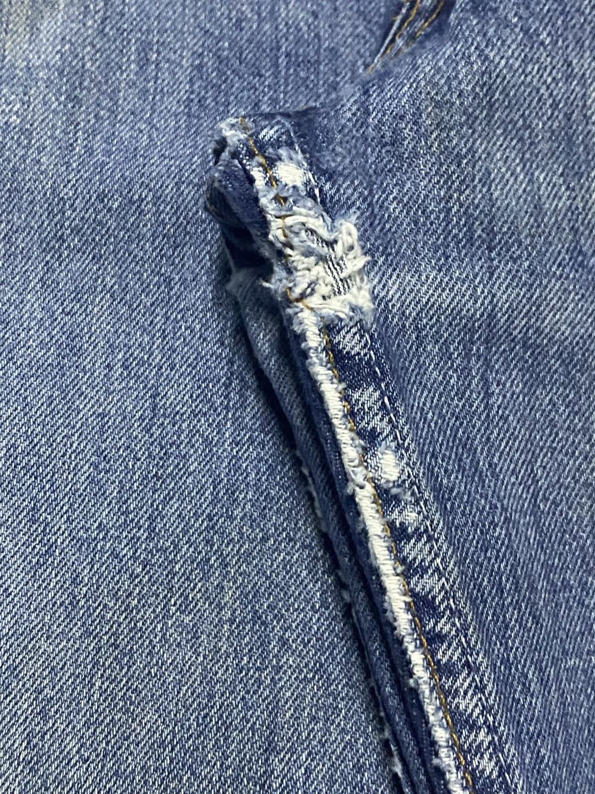 Levi's Vintage Levis 501 90s ButtonFly Grunge Distressed Jeans Size US 29 - 9 Thumbnail
