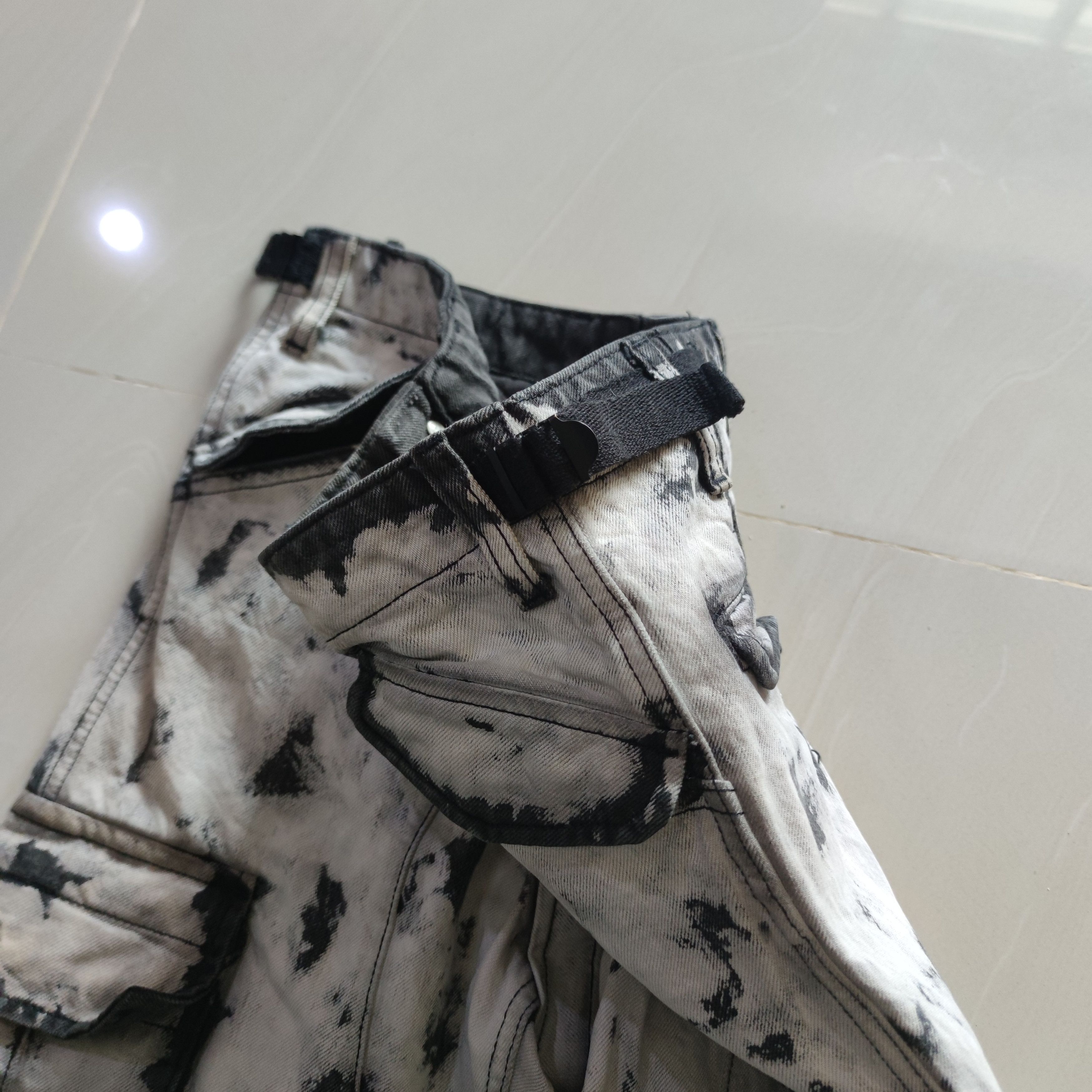 Designer × H&M GIAMBATTISTA VALLI PARIS x H&M RARE DESIGN JEAN Size US 30 / EU 46 - 16 Thumbnail