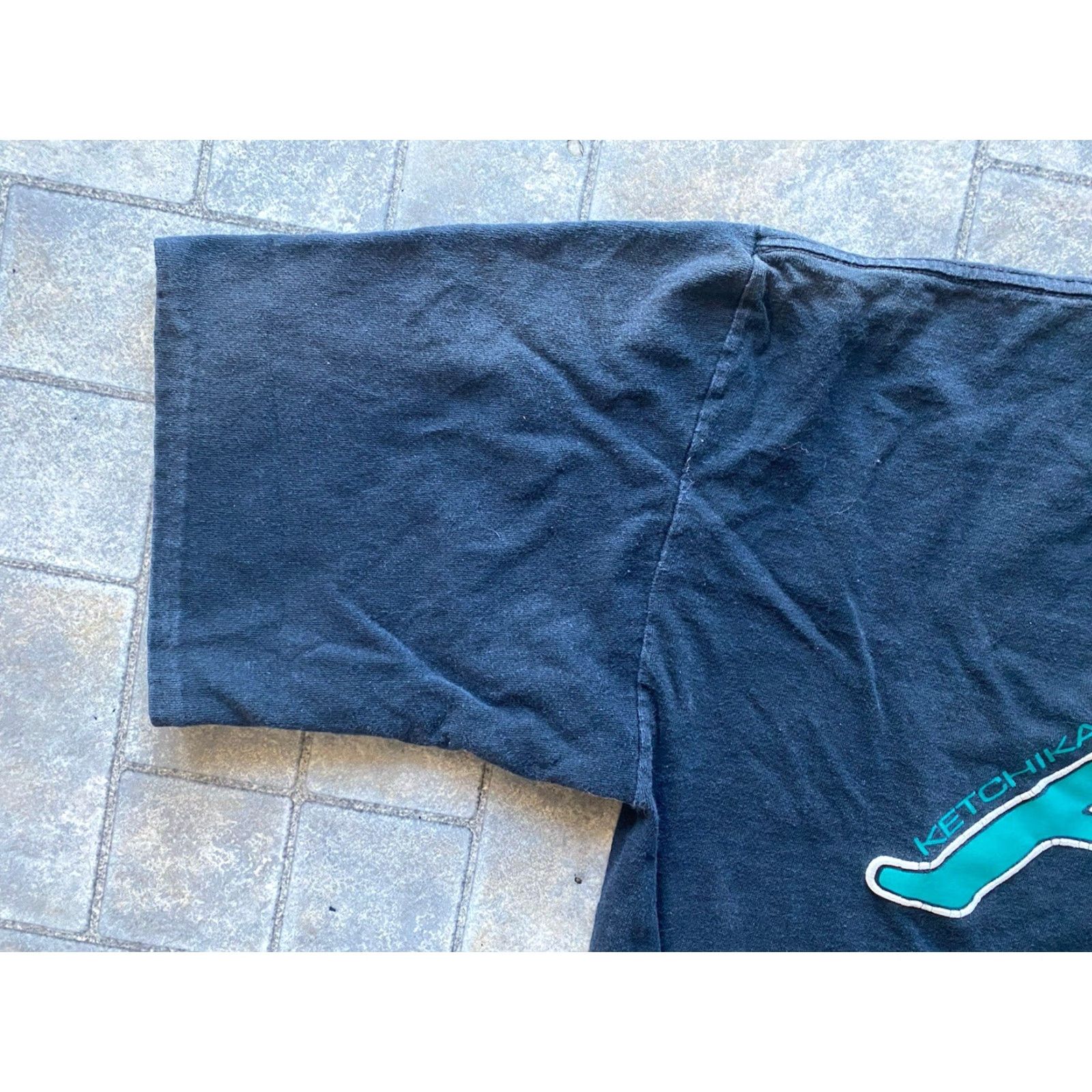 Vintage VINTAGE Belton T-Shirt Men XL Black Single Stitch Alaska Ketchikan Men’s XL Black Size US XL / EU 56 / 4 - 7 Thumbnail