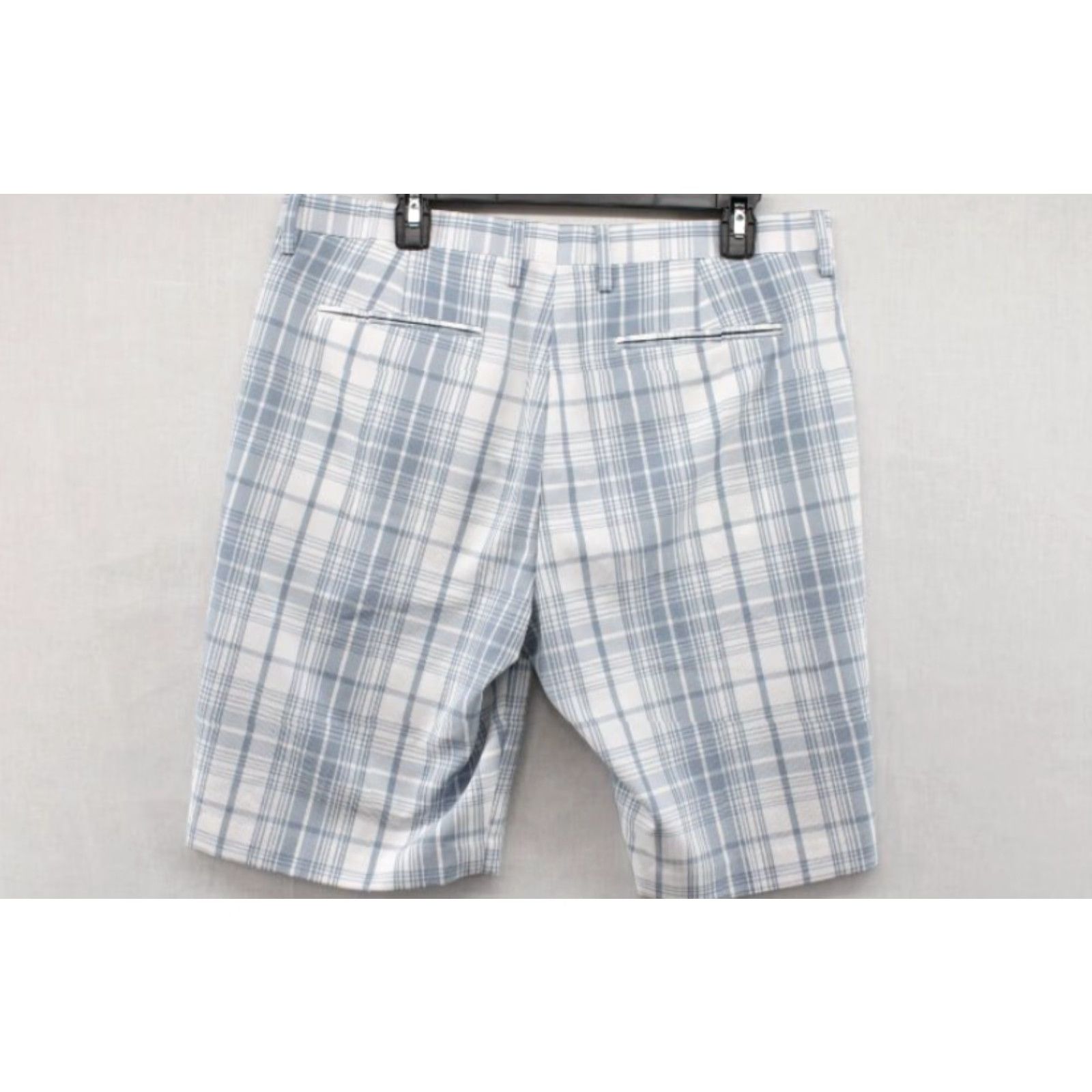 Saks Fifth Avenue Saks Fifth Avenue Golf Shorts Men’s 36 White Blue Plaid Polyester Blend Preppy Bermuda Shorts Regular 36 Blue Colorful City Outdoor 90s Mens Size US 36 / EU 52 - 3 Thumbnail