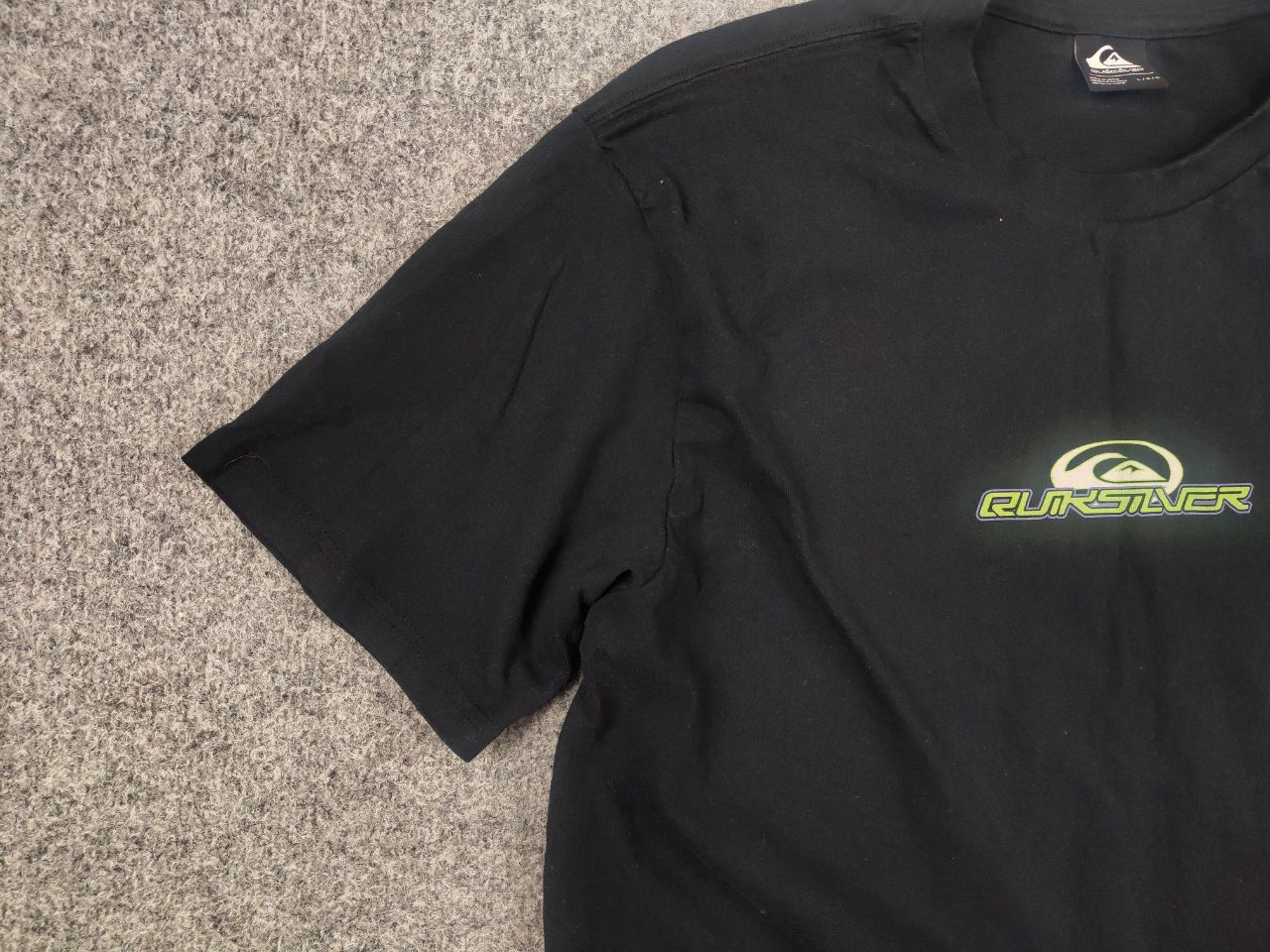 Quiksilver Quiksilver Black t-shirt logo Dragon japan back Vintage Tee Size US L / EU 52-54 / 3 - 3 Thumbnail