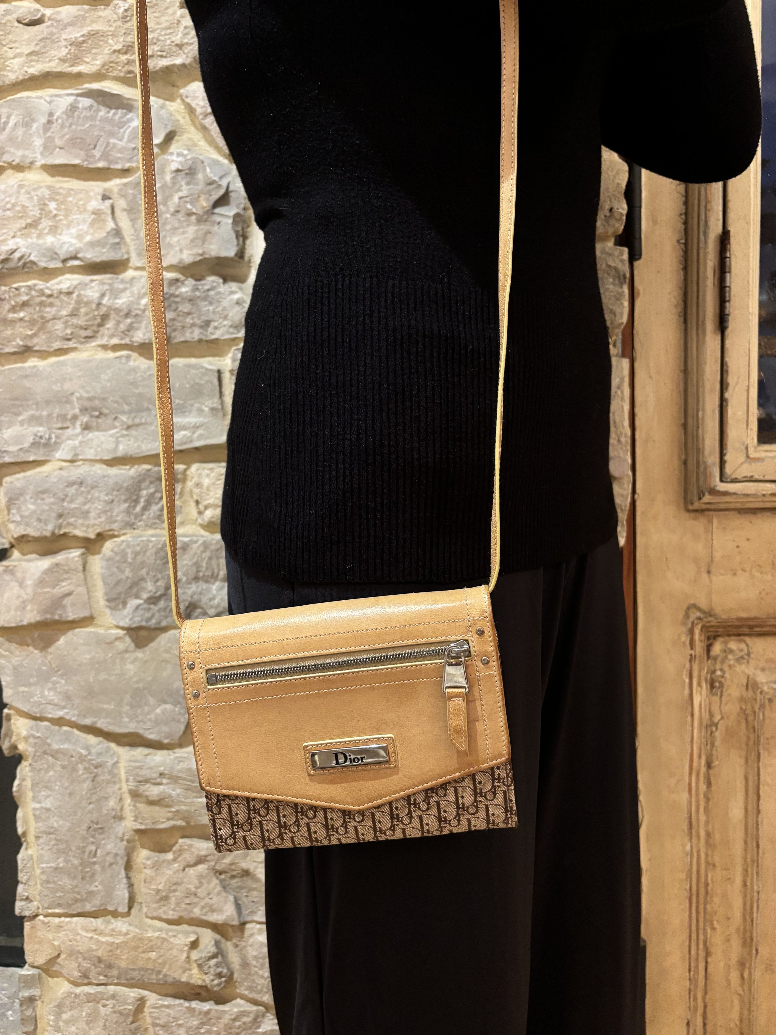 Dior Vintage Christian Dior Street Chic Crossbody Purse Size ONE SIZE - 7 Thumbnail