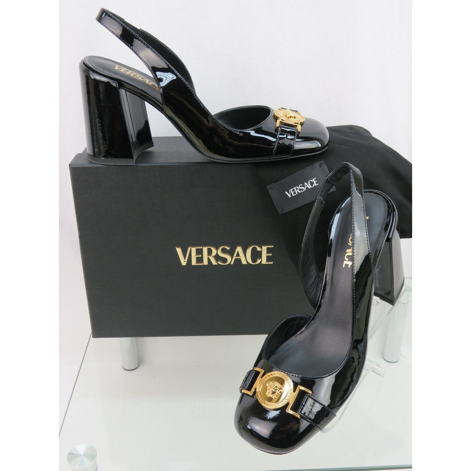 VERSACE BLACK PATENT LEATHER GOLD MEDUSA SANDALS PUMPS 38 8