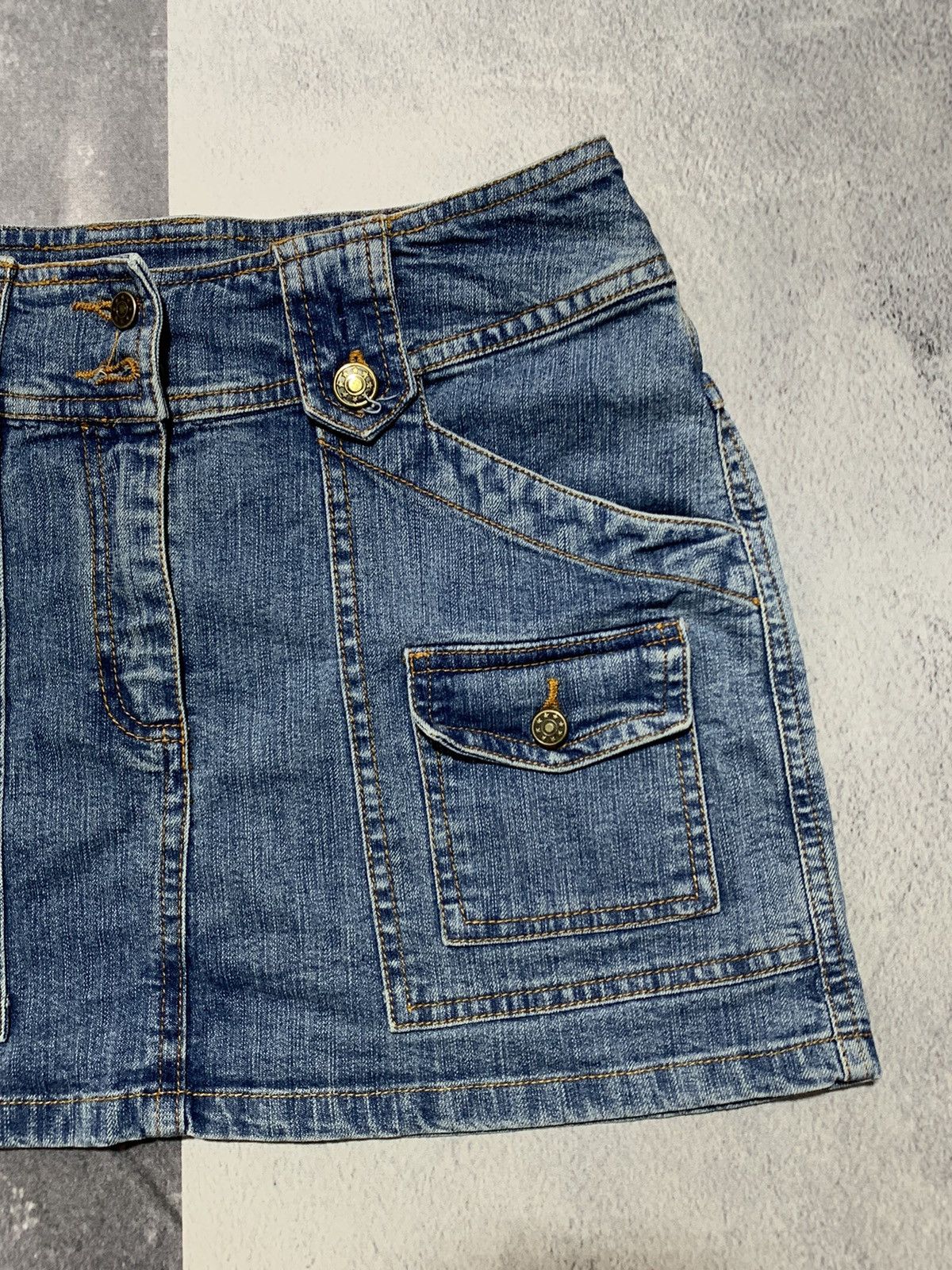 Japanese Brand × Vintage Vintage Y2K denim mini skirt streetwear style size 28 Size 28" / US 6 / IT 42 - 3 Thumbnail