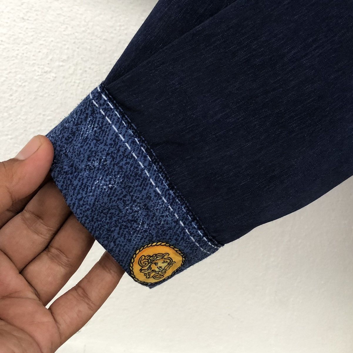Vintage Vintage Blue Jeans Inspired VERSACE Silk Printed Jacket Size XL / US 12-14 / IT 48-50 - 14 Thumbnail