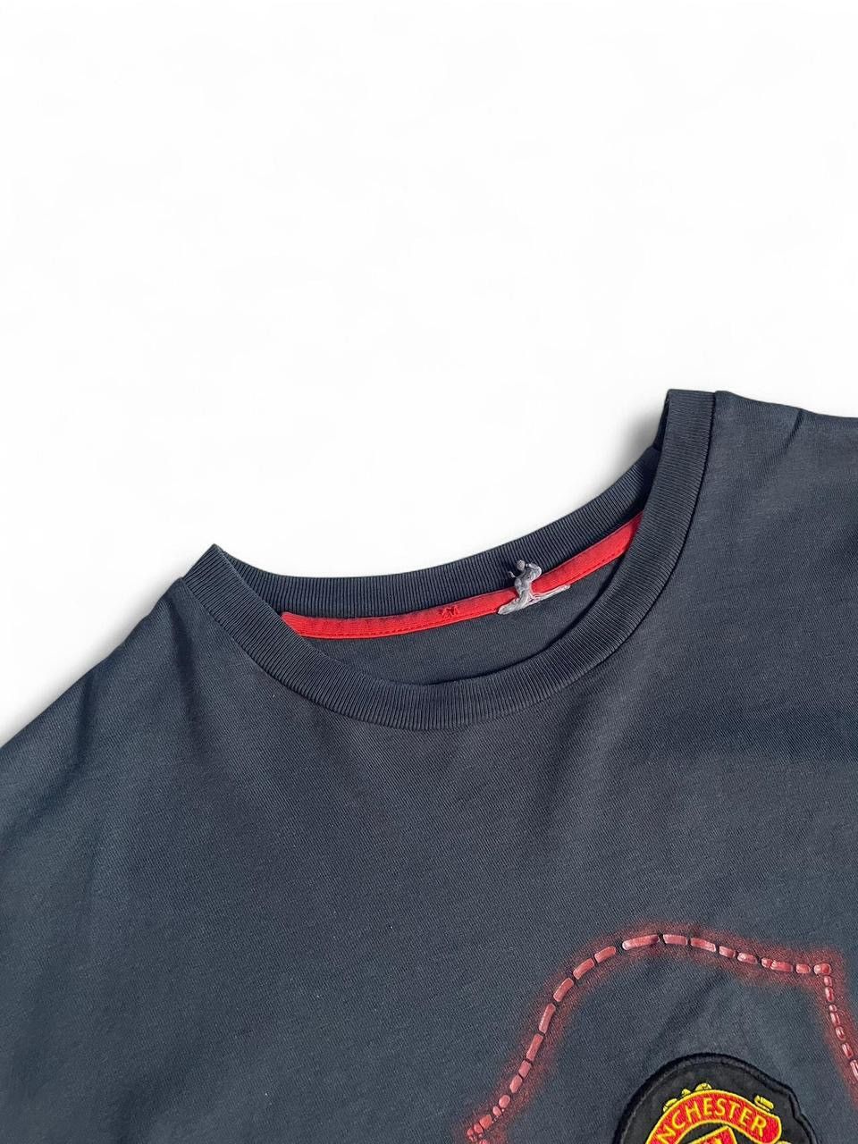 Nike 💫🌹00S NIKE CENTER SWOOSH MANCHESTER UNITED T SHIRT VINTAGE Size US L / EU 52-54 / 3 - 5 Thumbnail