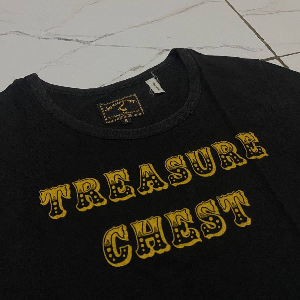 Vivienne Westwood Vintage Vivienne Westwood “Treasure Chest” Tee Size S / US 4 / IT 40 - 4 Thumbnail