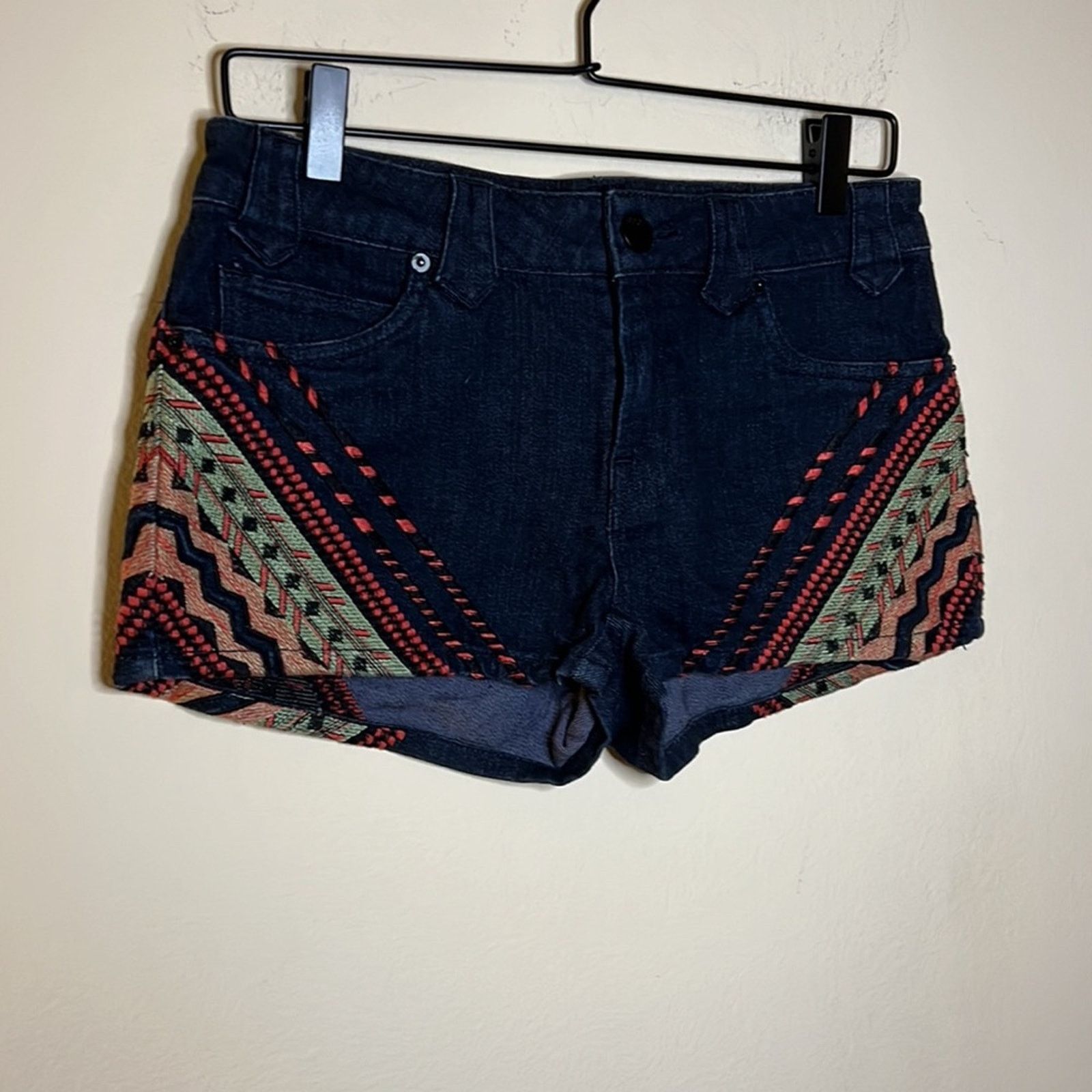 Bdg BDG Multi-colored Embroidered Denim Shorts Size 27 Size 27" / US 4 / IT 40 - 3 Thumbnail