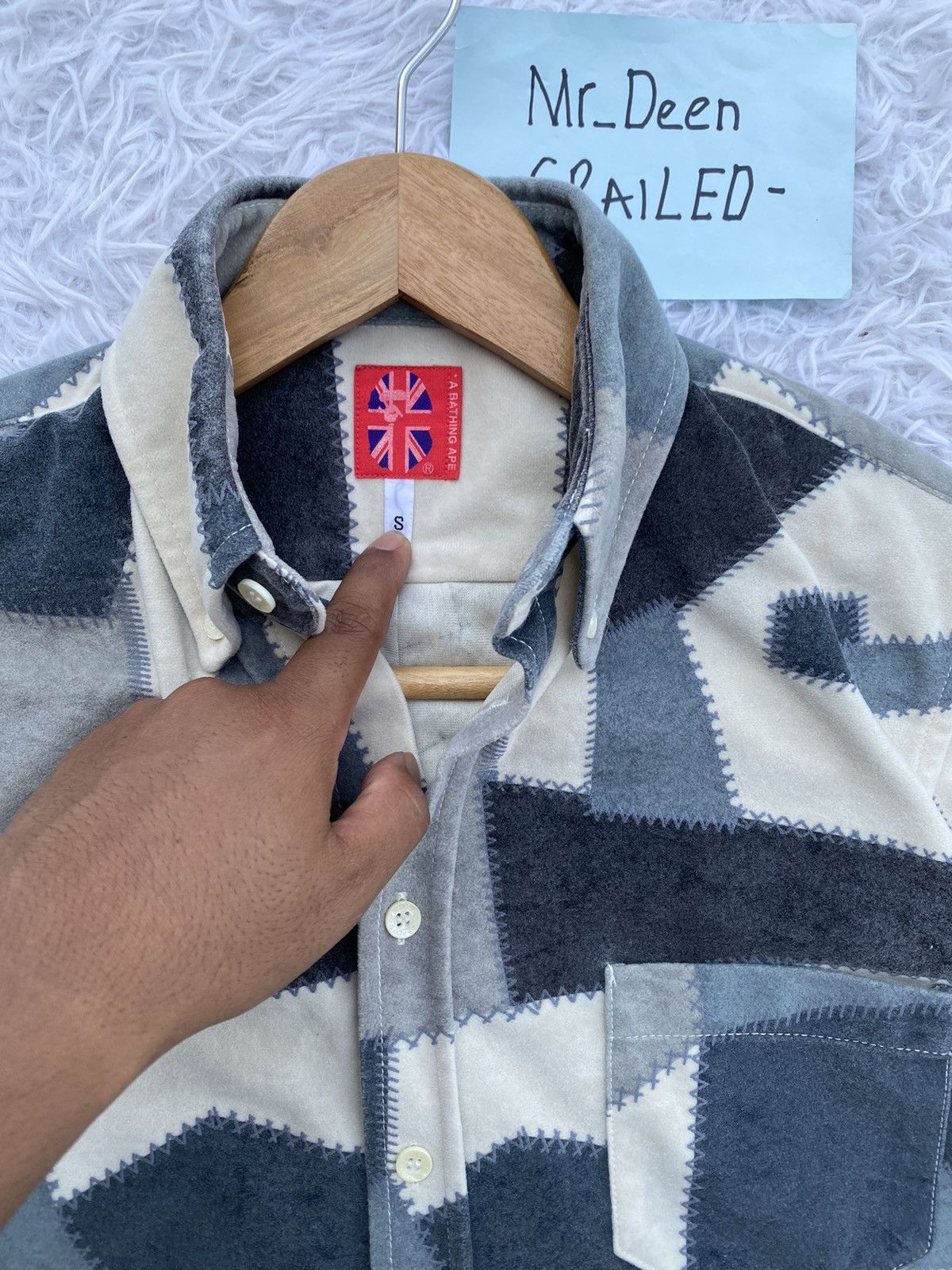 Bape Rare Vintage BAPE Monogram Buttons Shirt Size US S / EU 44-46 / 1 - 6 Thumbnail