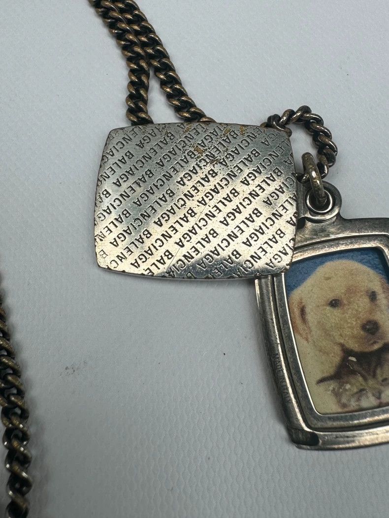 Balenciaga Balenciaga Puppy Postcard Necklace 2501-Nextarrow Size ONE SIZE - 4 Thumbnail