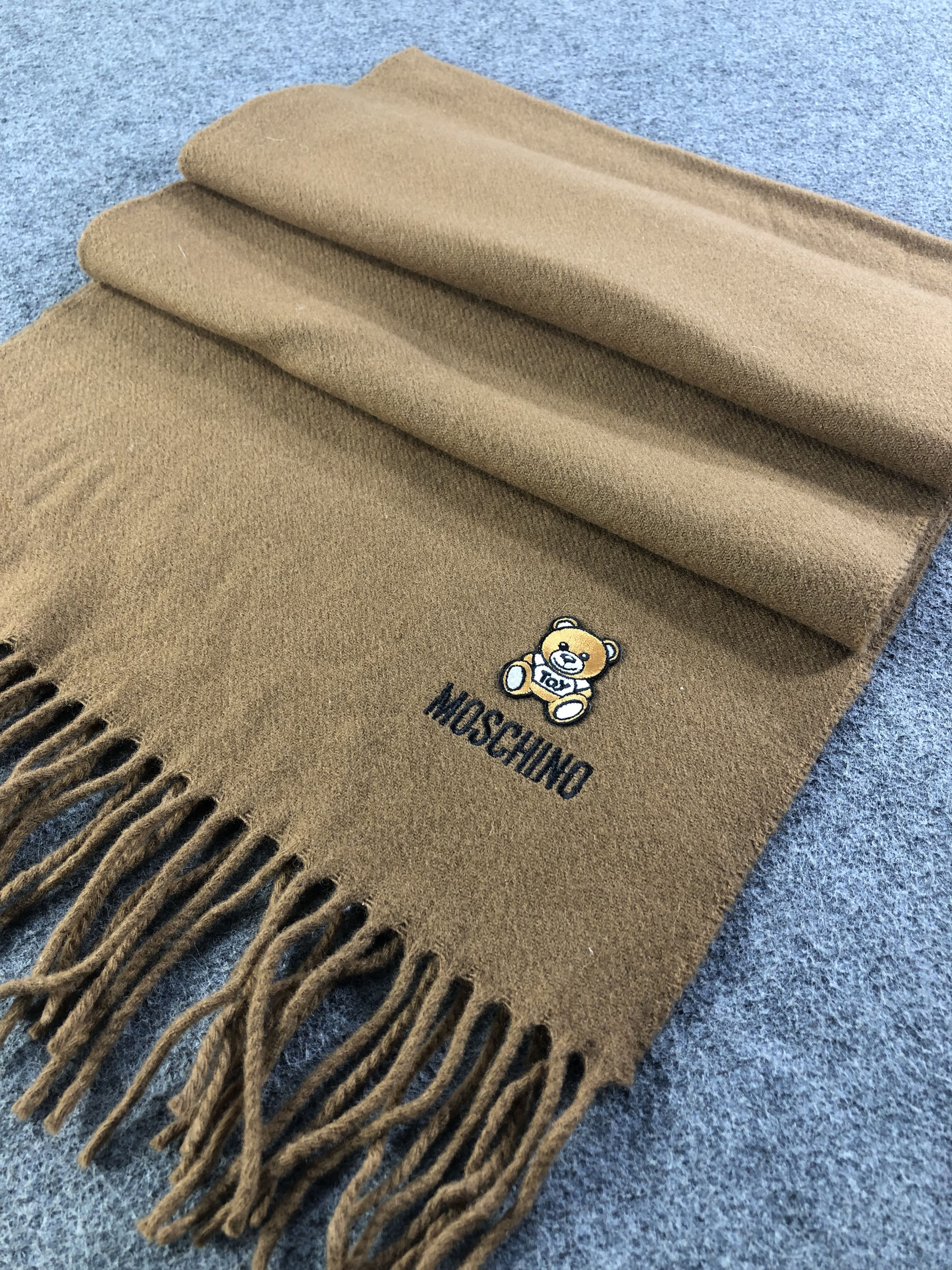 Moschino Moschino Bear Scarf / Muffler / Neckwear Size ONE SIZE - 2 Thumbnail