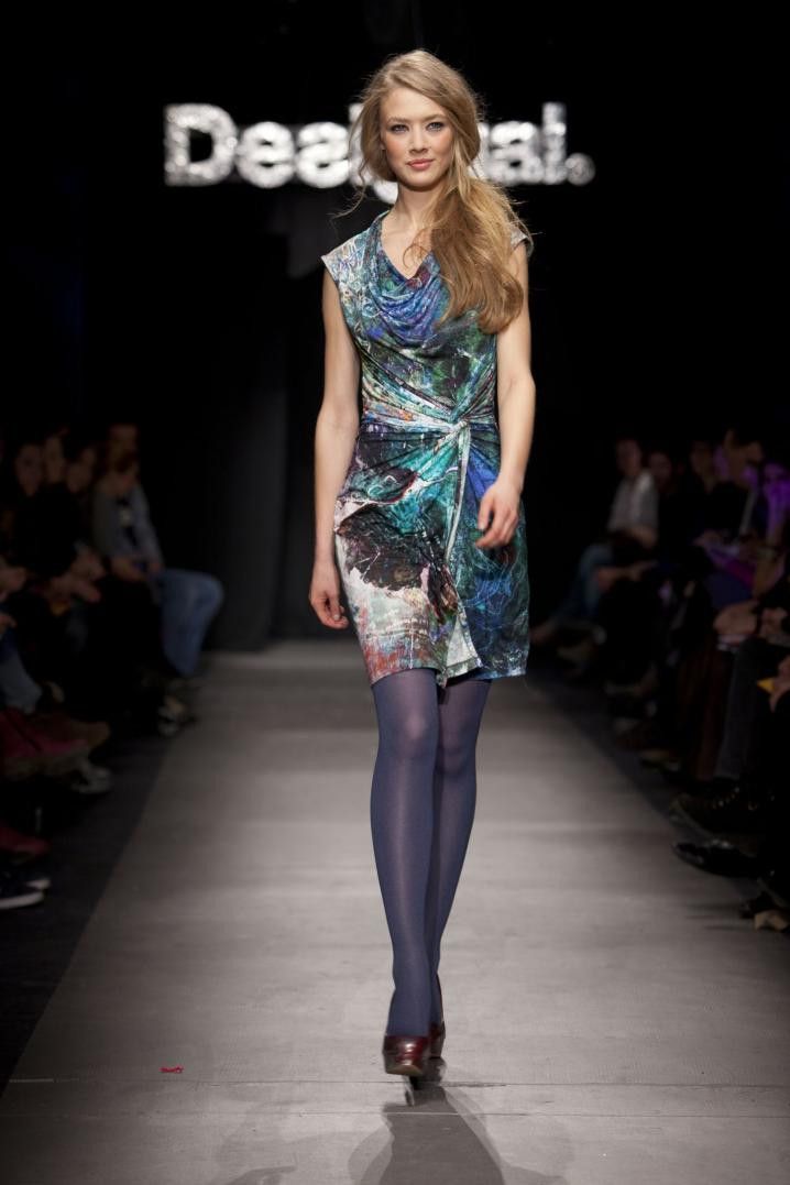 Desigual Desigual Presents Dream Runway Viscose Dress Size M / US 6-8 / IT 42-44 - 1 Thumbnail